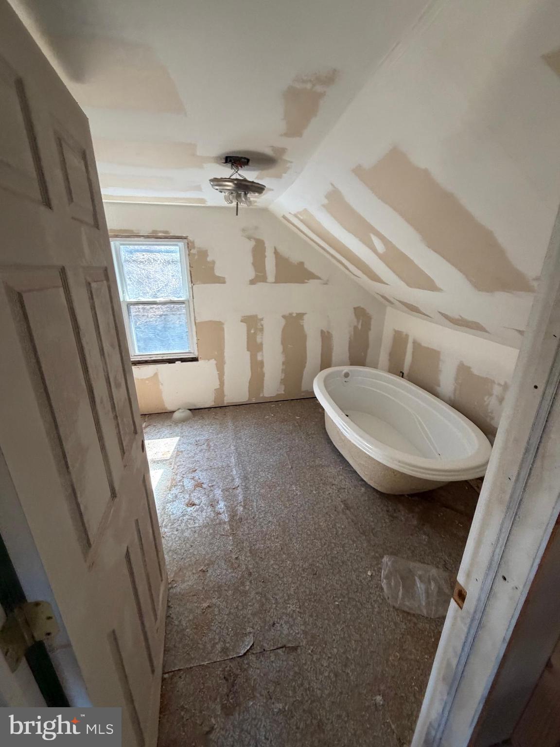 ASTON MILLS - Residential