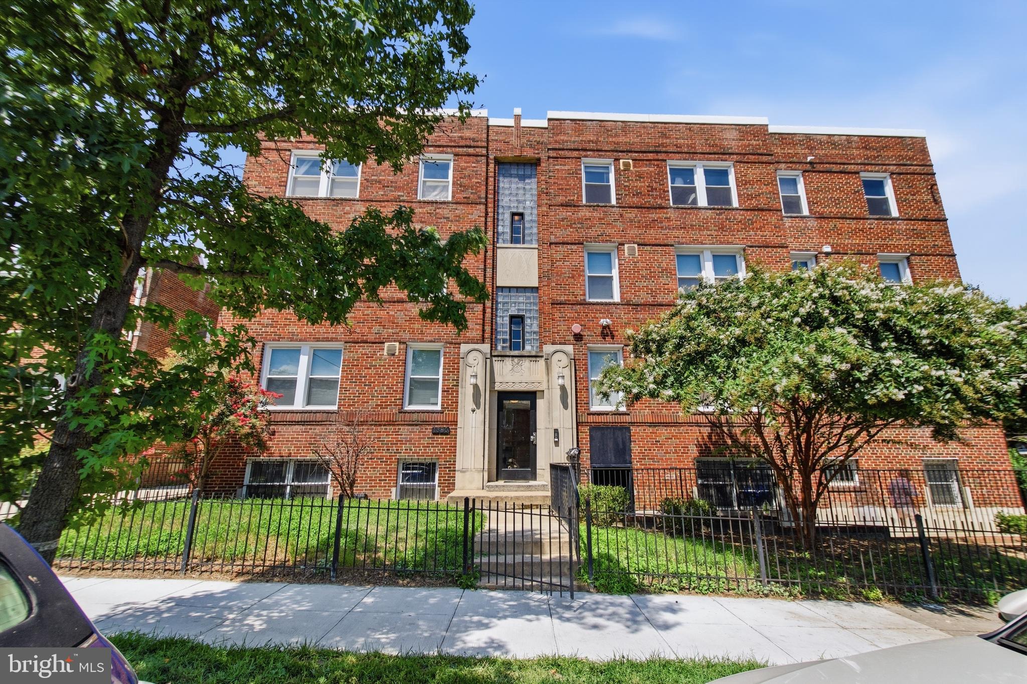 1380 BRYANT STREET NE 10