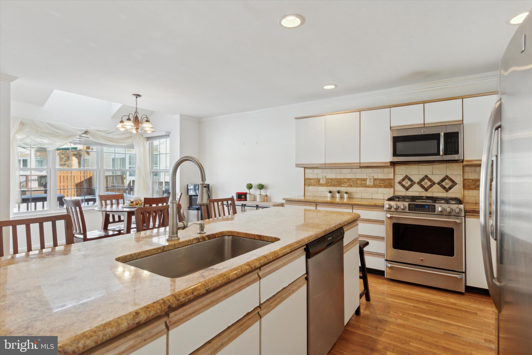 BLUE BELL CC - Residential Lease