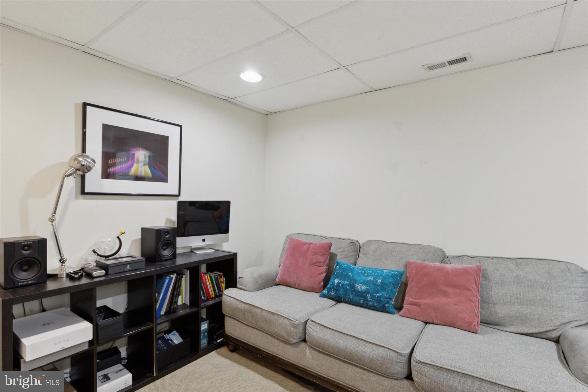 BLUE BELL CC - Residential Lease