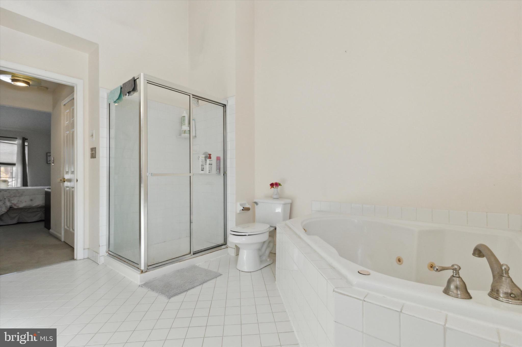 BLUE BELL CC - Residential Lease