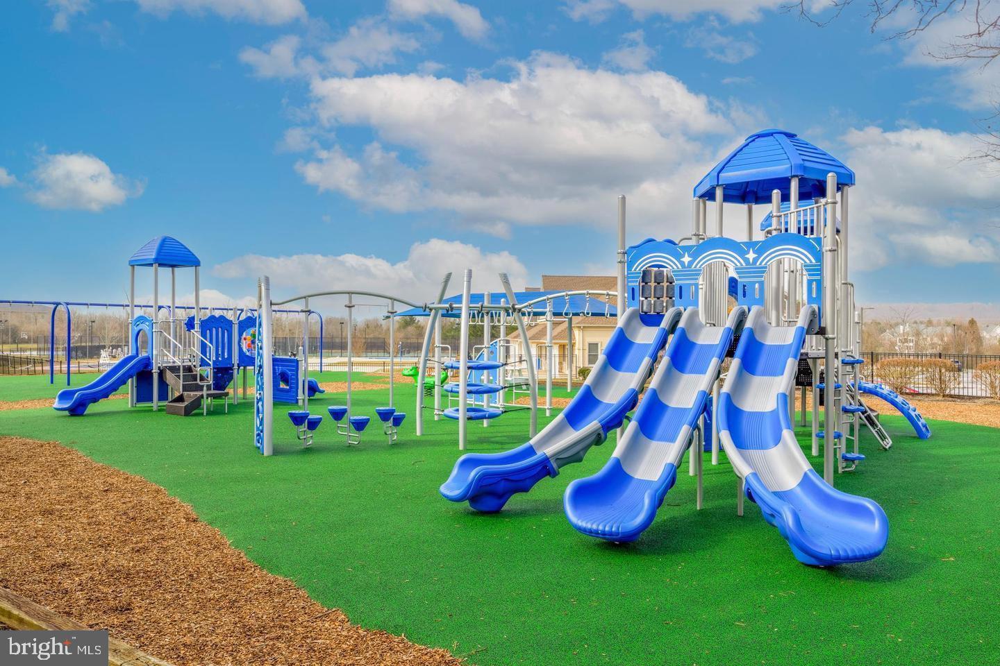 BLUE BELL CC - Residential Lease