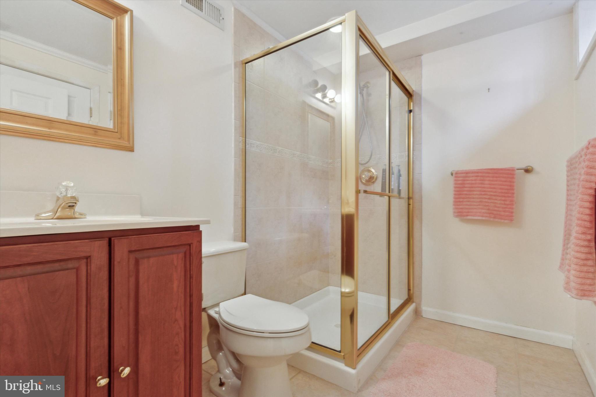 BLUE BELL CC - Residential Lease