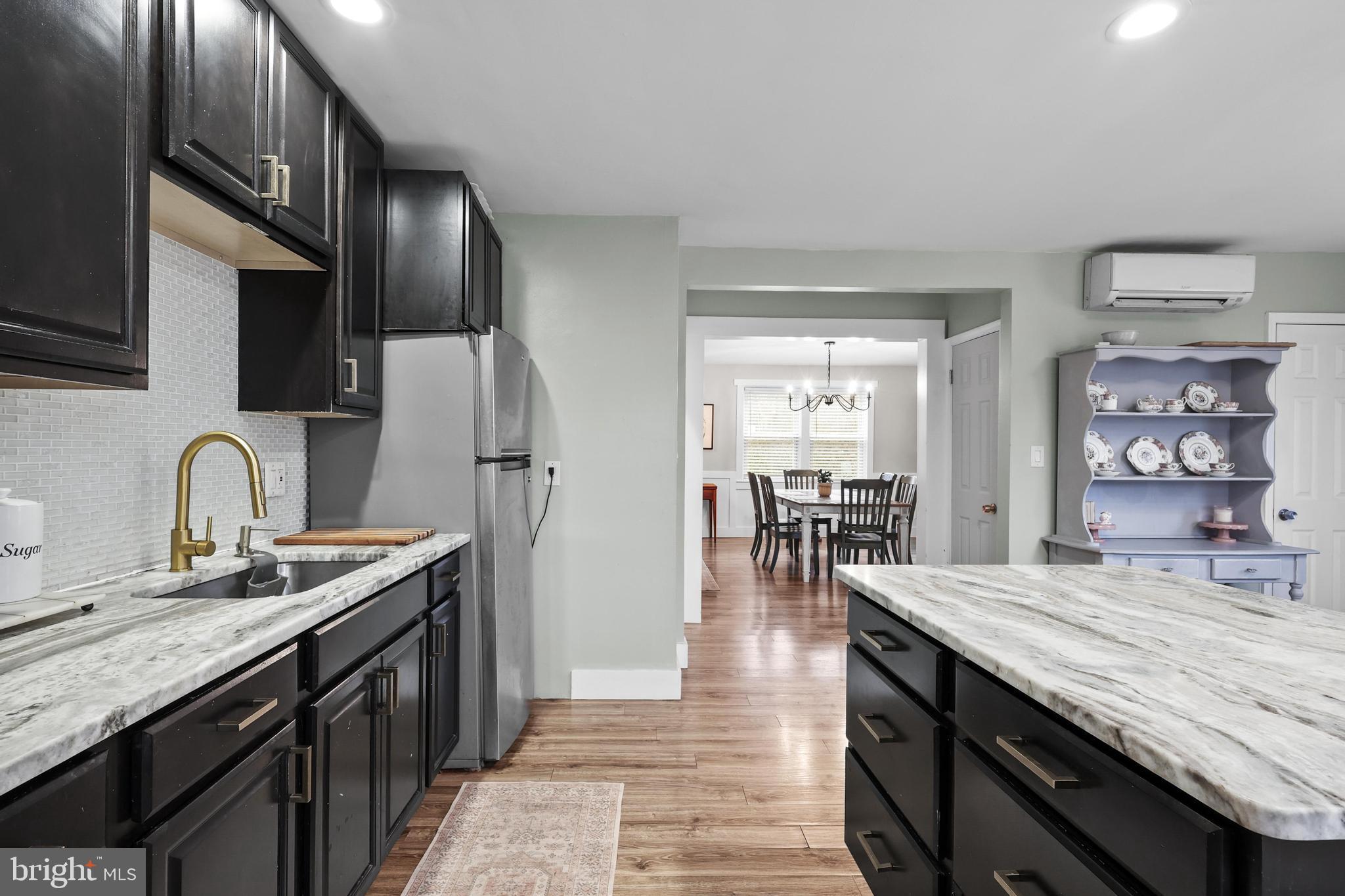 LAKE WALKER - Residential