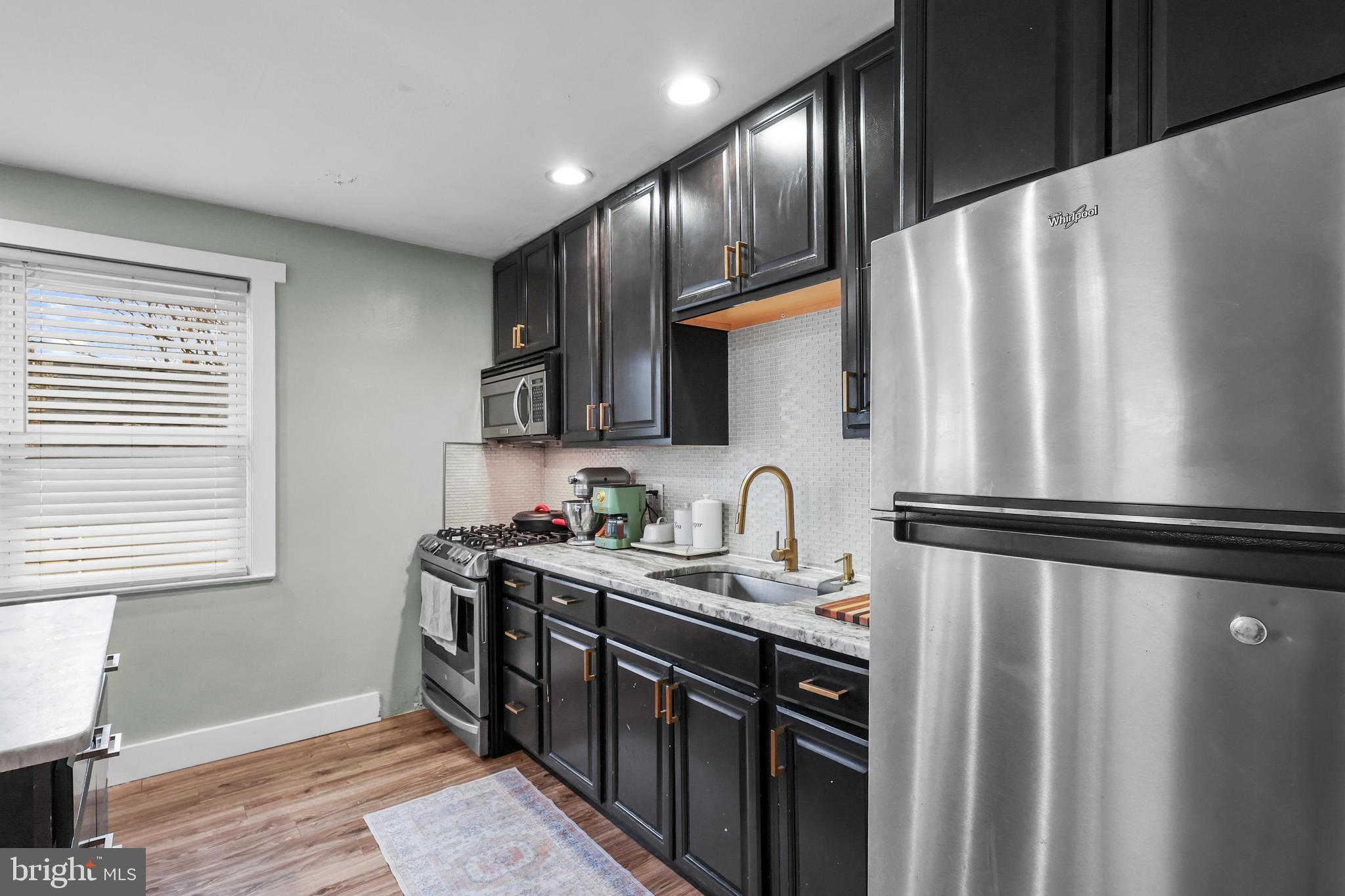 LAKE WALKER - Residential