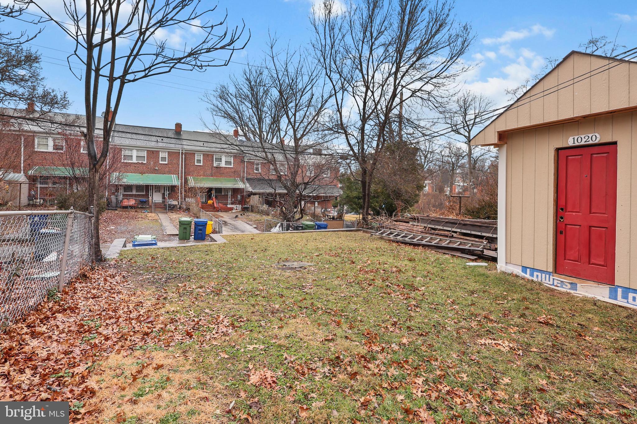 LAKE WALKER - Residential