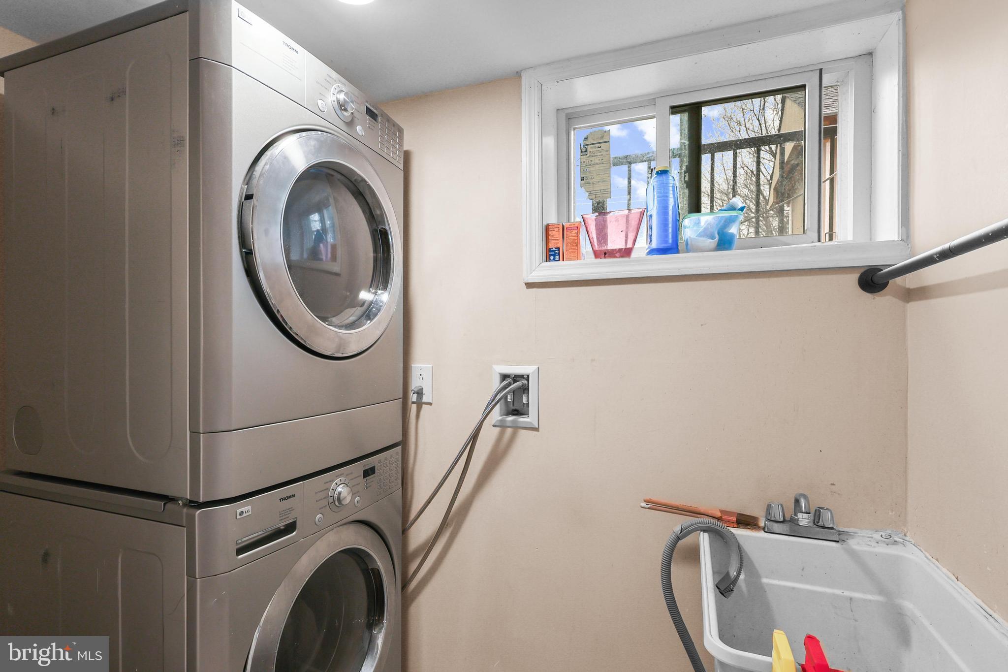 LAKE WALKER - Residential