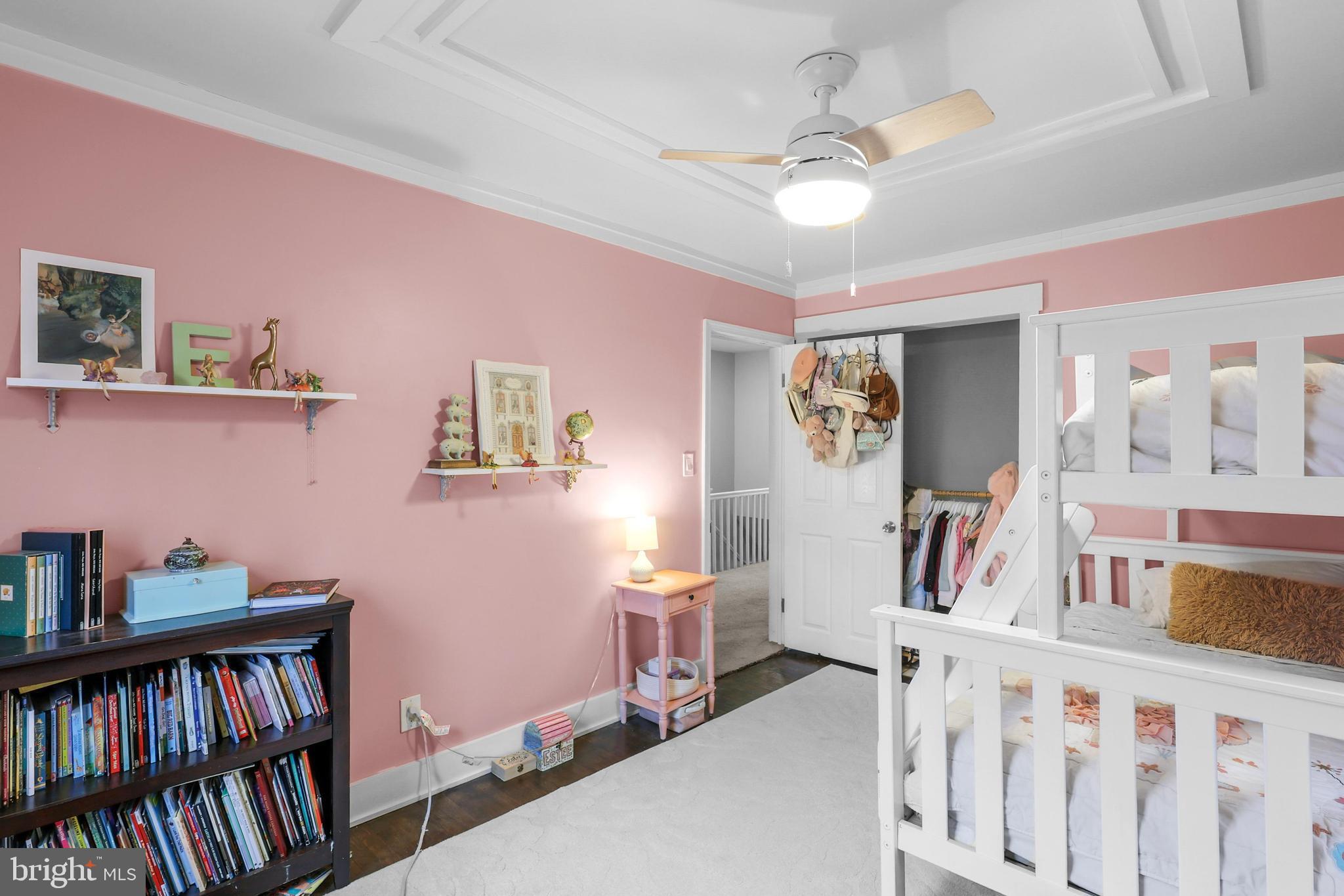 LAKE WALKER - Residential