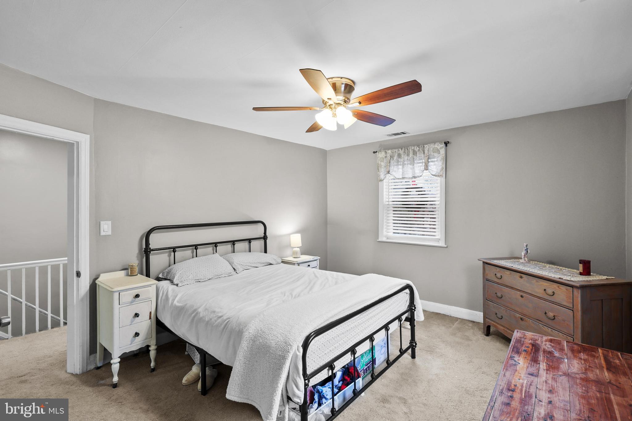 LAKE WALKER - Residential