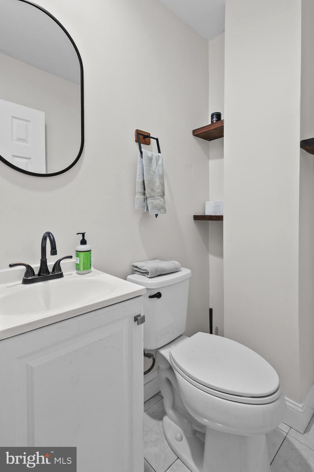 LAKE WALKER - Residential