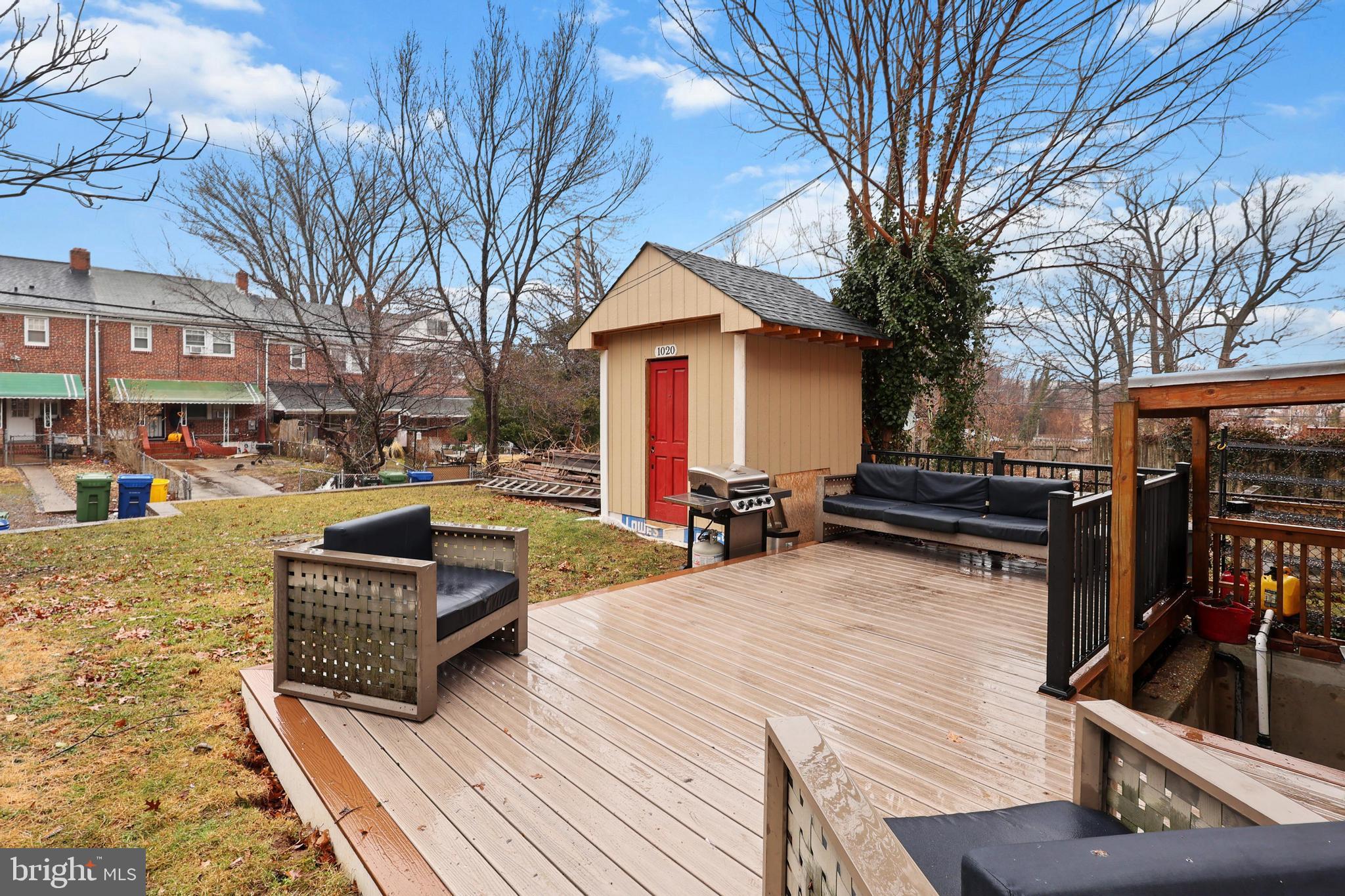 LAKE WALKER - Residential