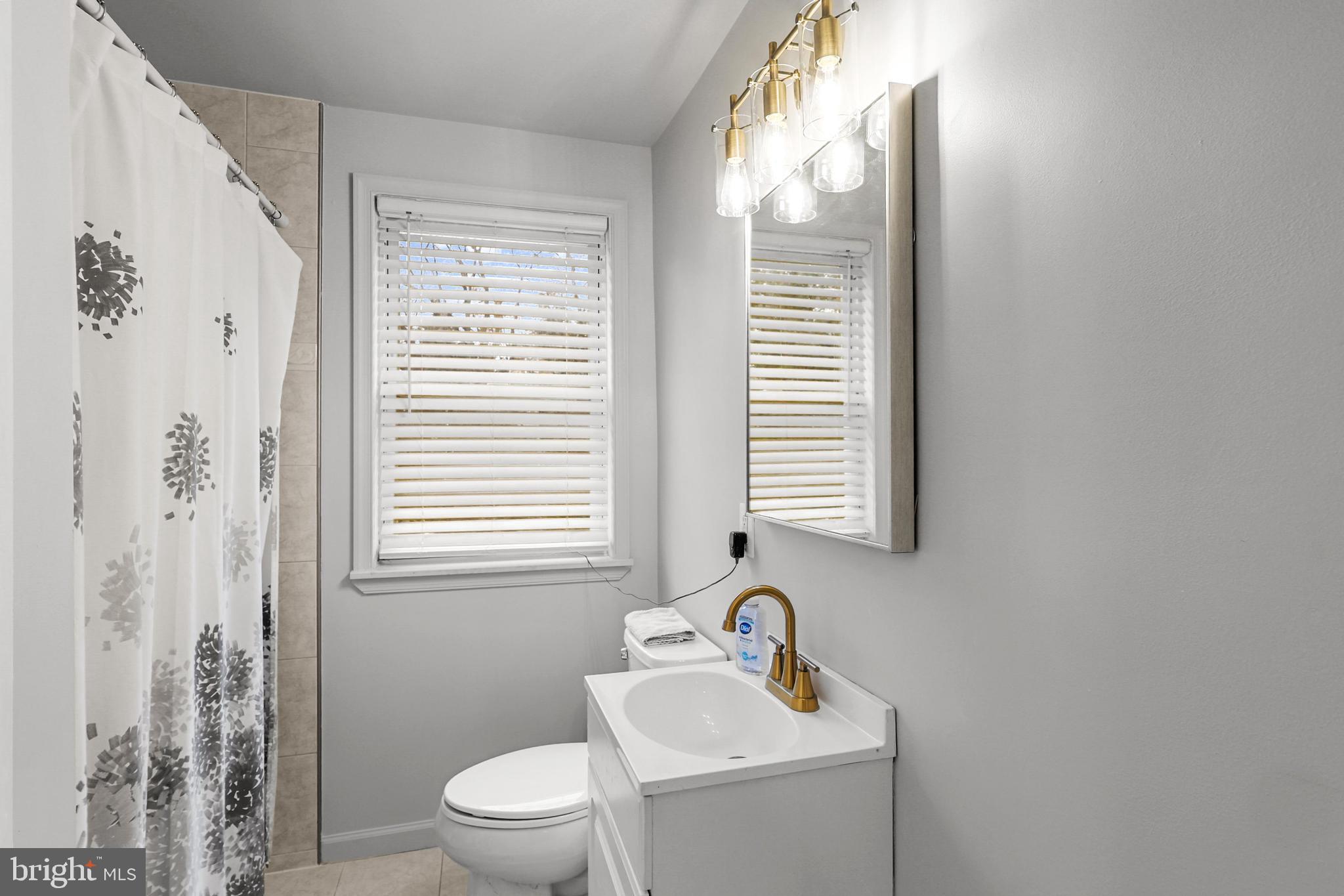 LAKE WALKER - Residential