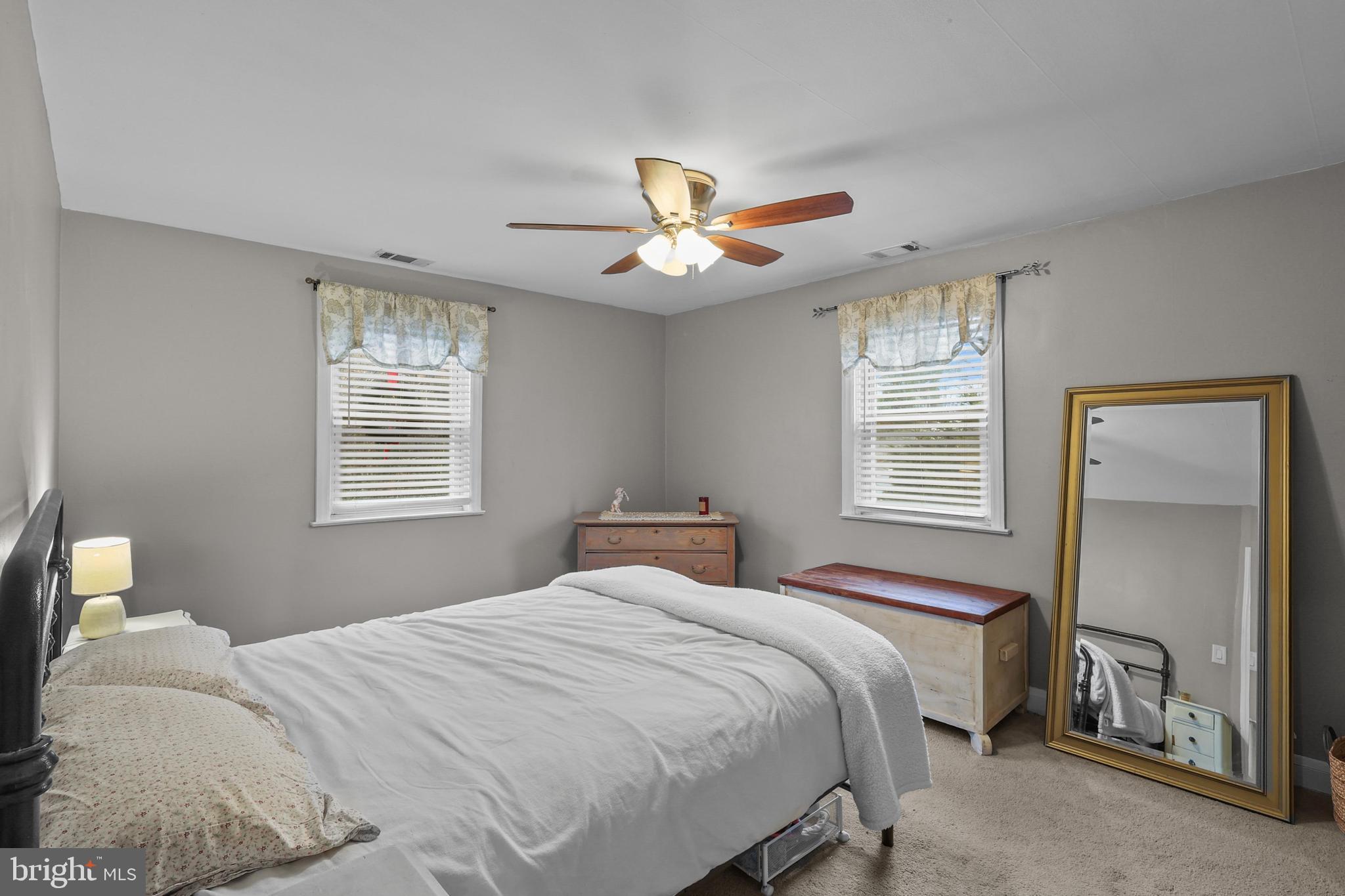 LAKE WALKER - Residential