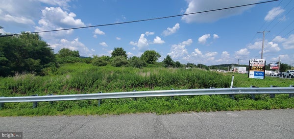 170 PASSMORE RD, BECHTELSVILLE, PA 19505 - Image 2a18531fea341f0a58932bdb5cbeb5c2/2082239105