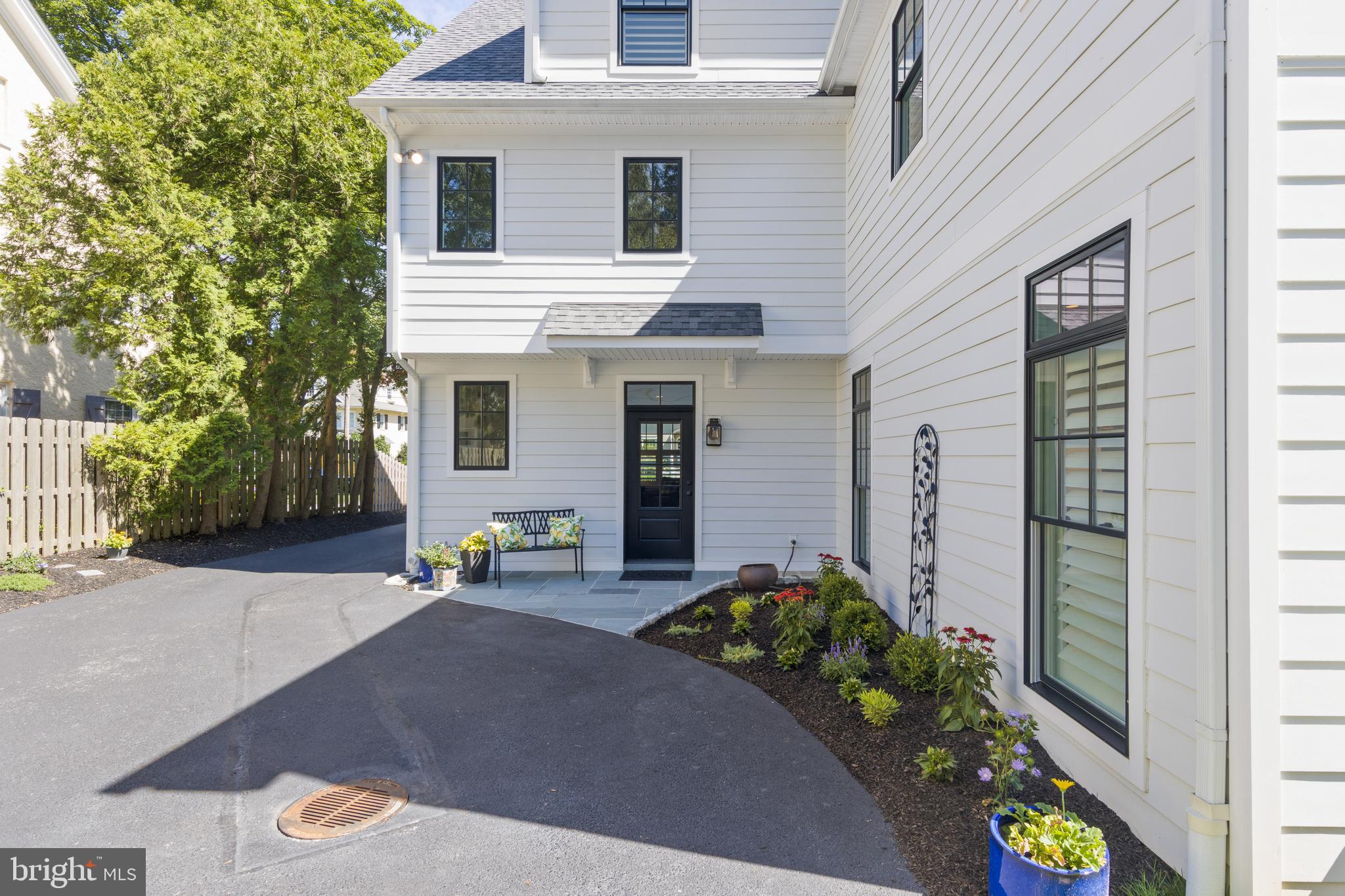 SOUTH WAYNE - Residential