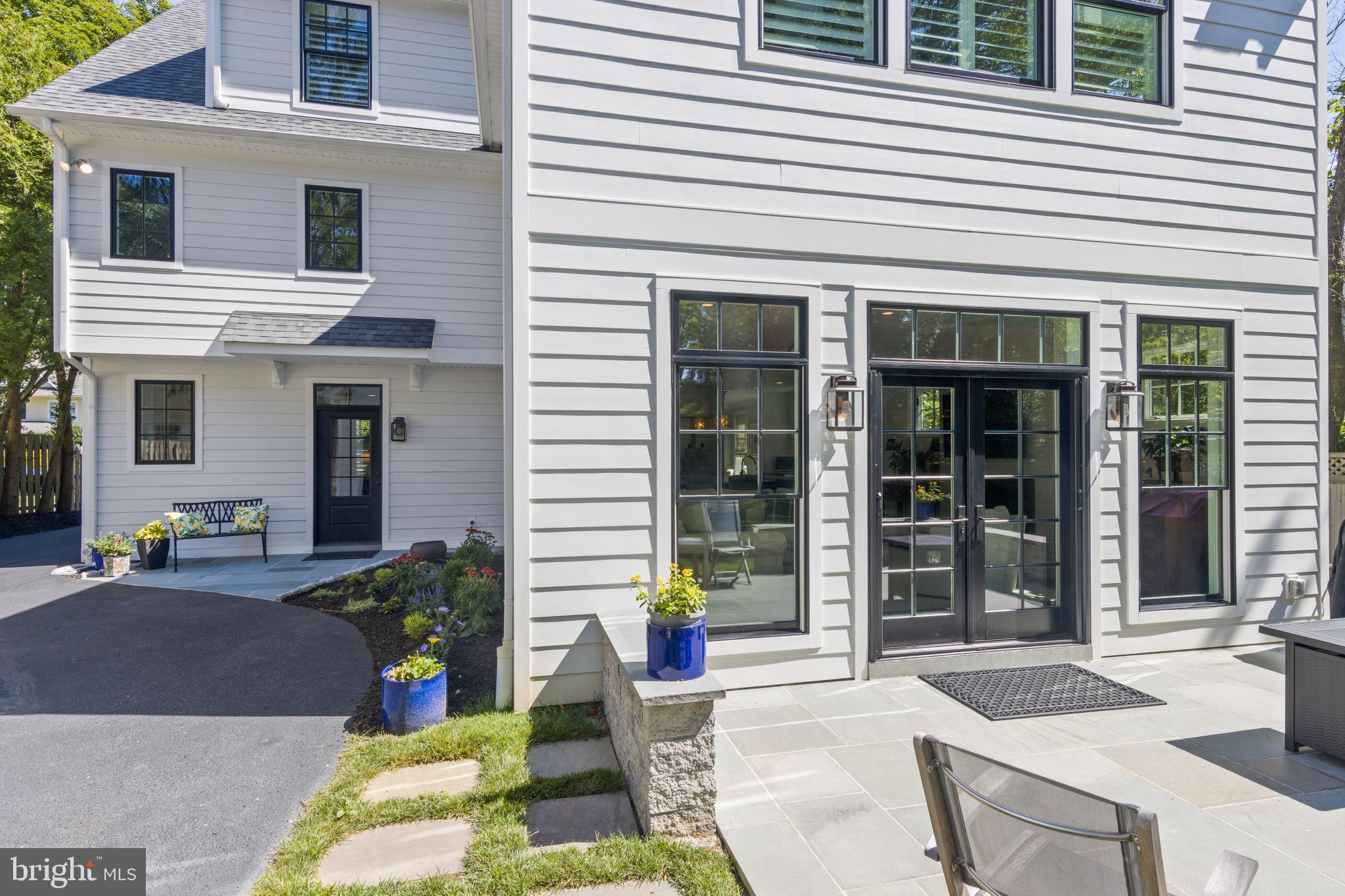 SOUTH WAYNE - Residential