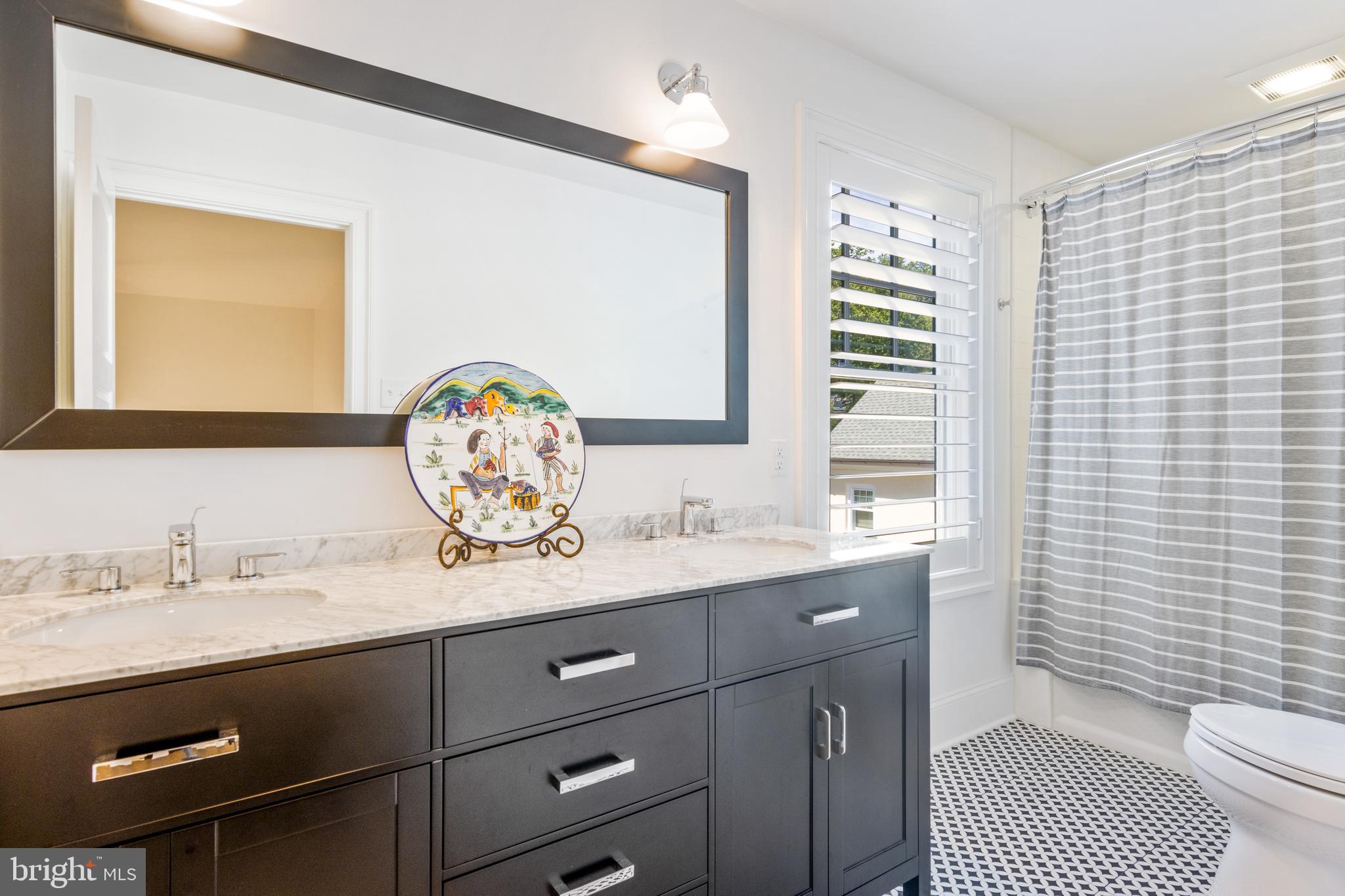 SOUTH WAYNE - Residential