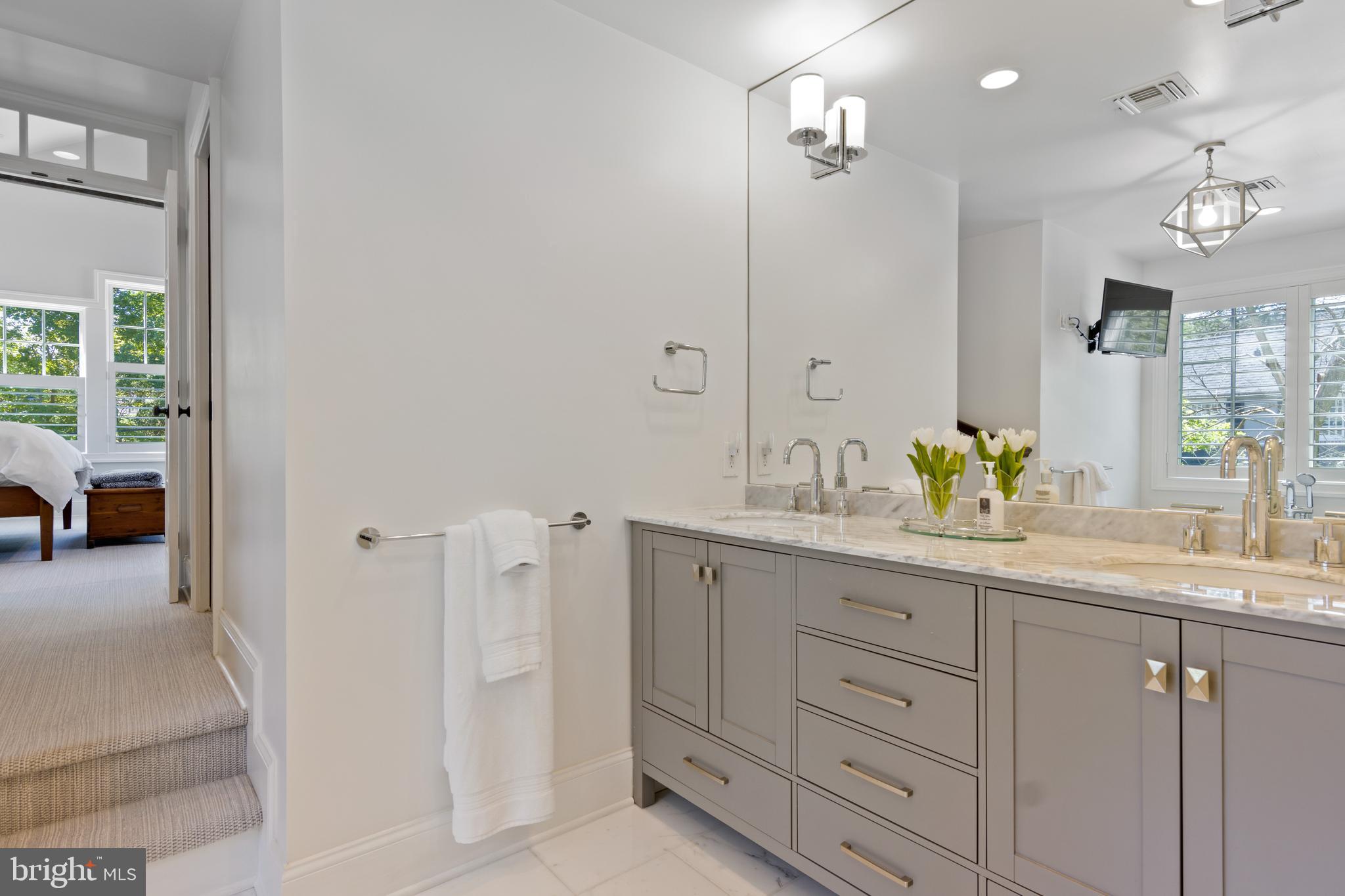 SOUTH WAYNE - Residential