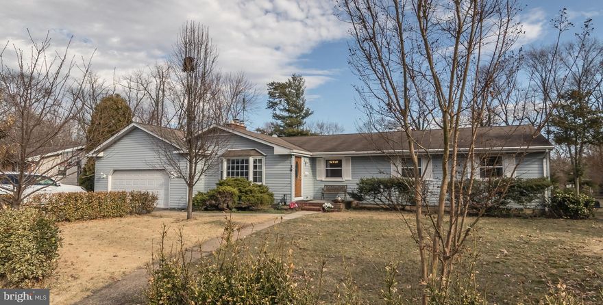 Spacious, updated ranch with a beautiful, light filled sunroom addition w/skylights & it's own heatpump. Numerous kitchen upgrades including SS appliances & granite surround.Brand new carpeting, updated baths, large private yard with shed. Oversized two car garage. Fabulous Severna Park location central to all points. Walk to new Severna Park Highschool. Showings during week between 11-3.