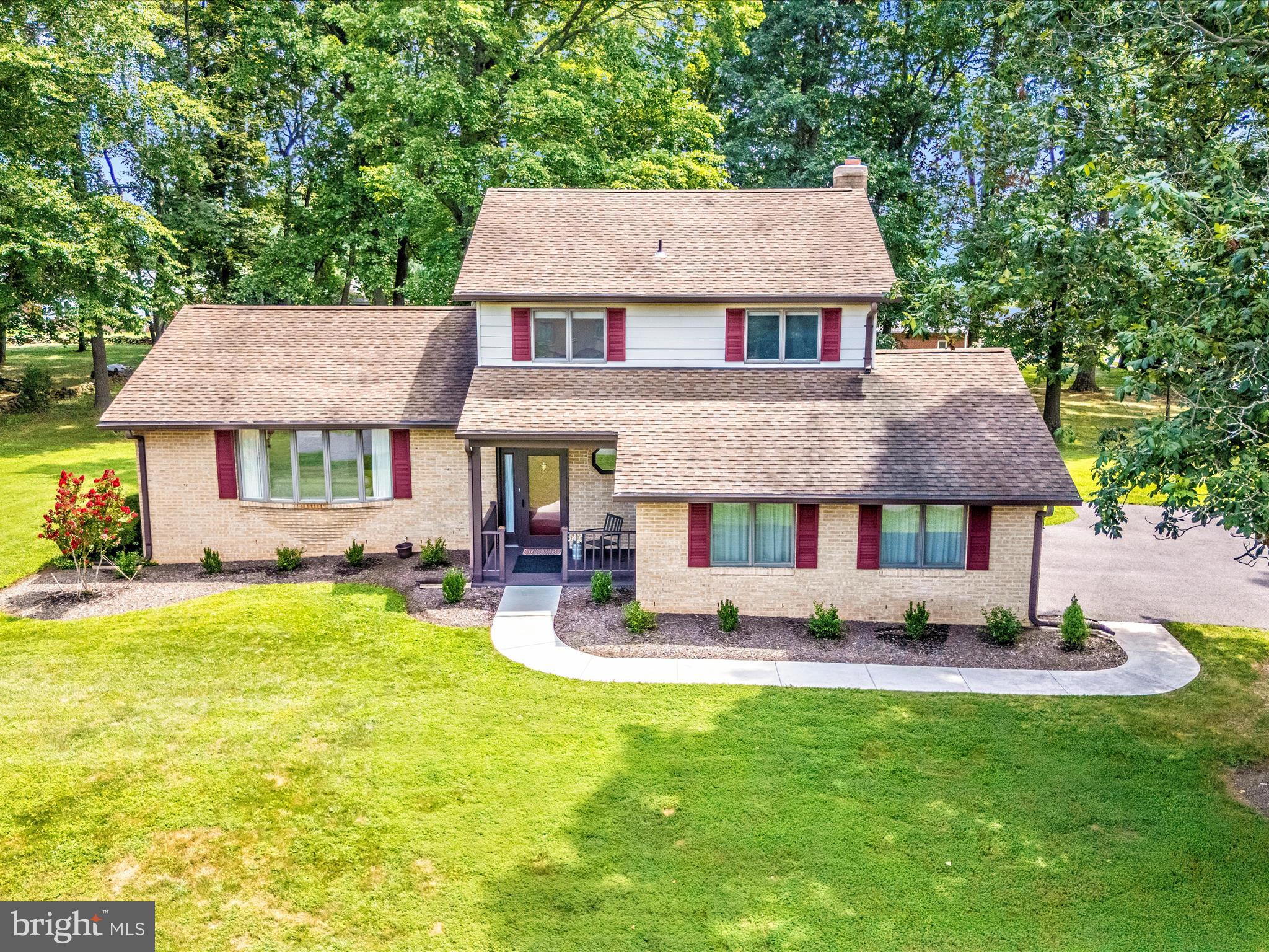 HILLSIDE ESTATES - Residential