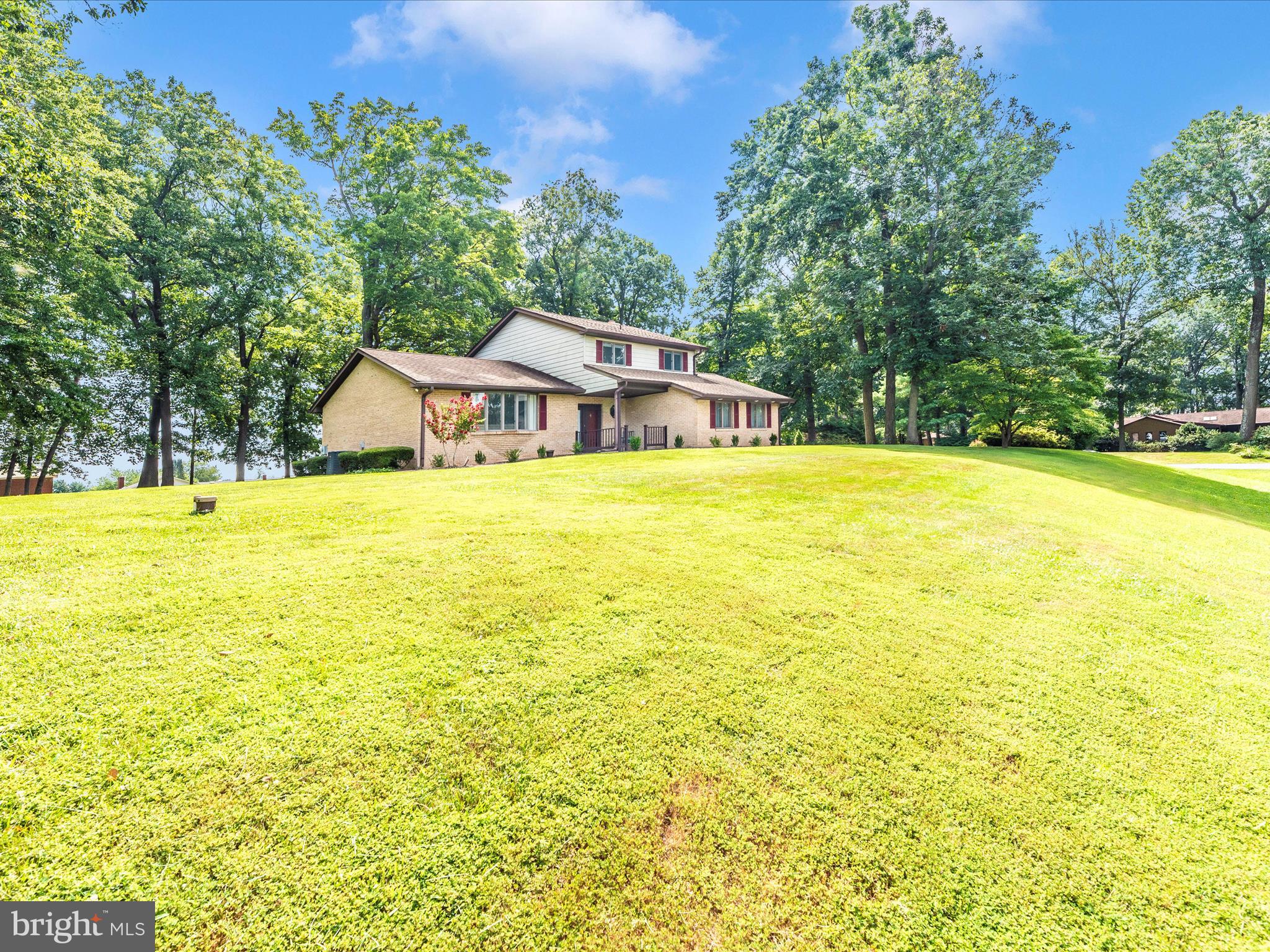 HILLSIDE ESTATES - Residential