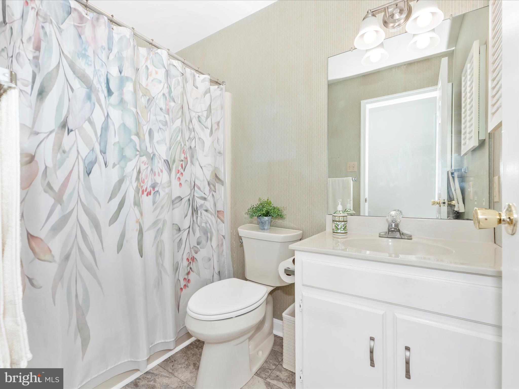 HILLSIDE ESTATES - Residential