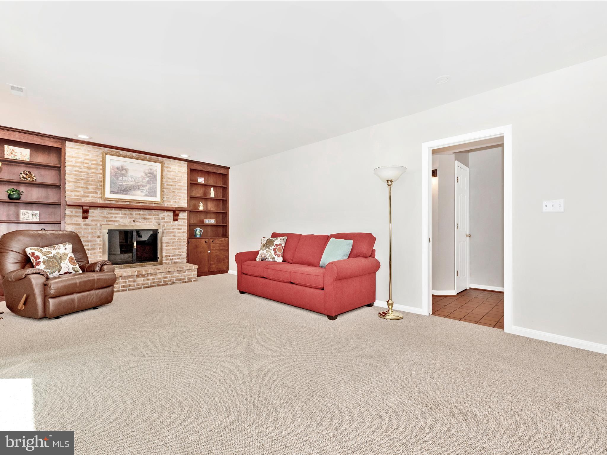 HILLSIDE ESTATES - Residential