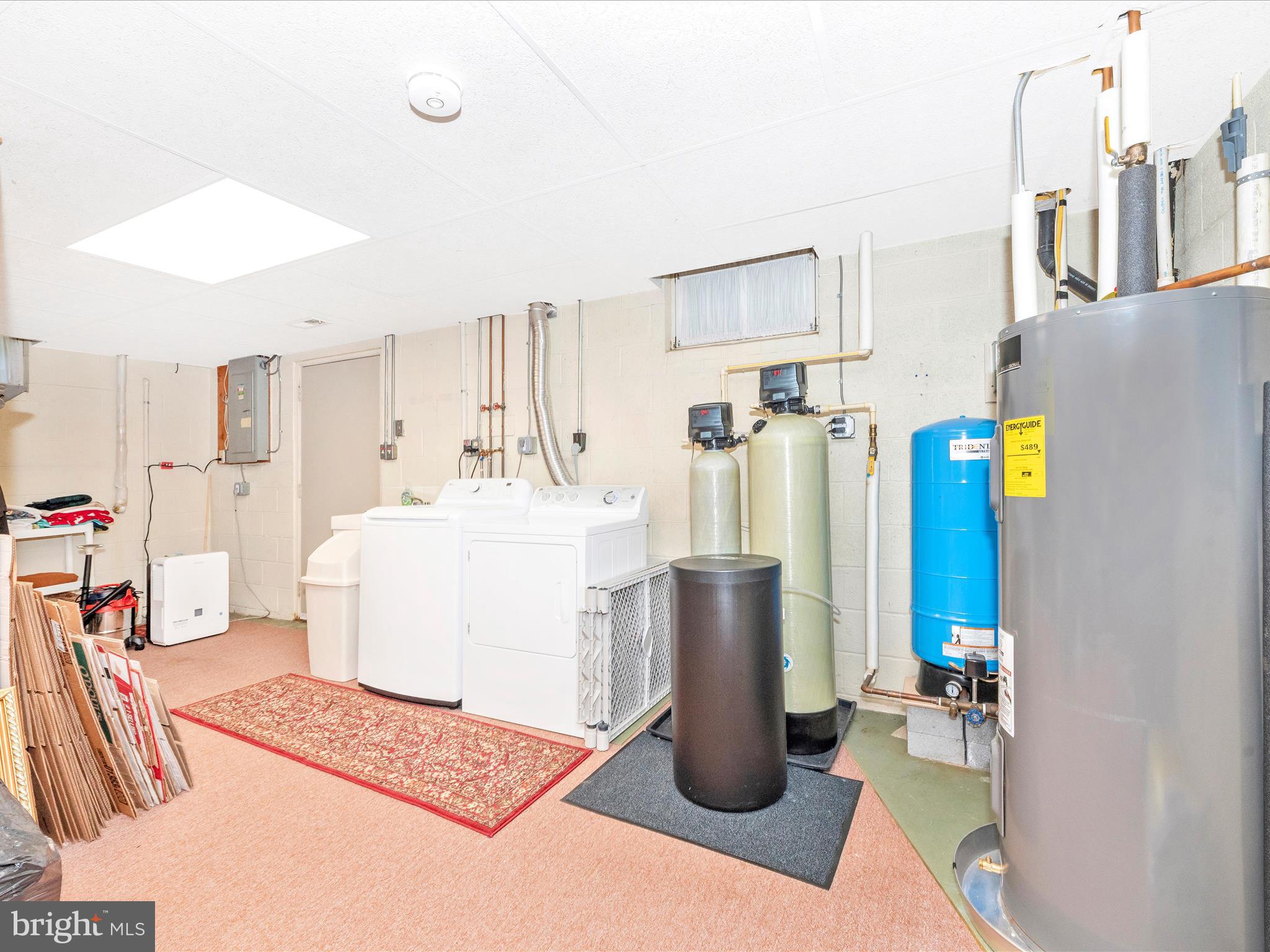 HILLSIDE ESTATES - Residential