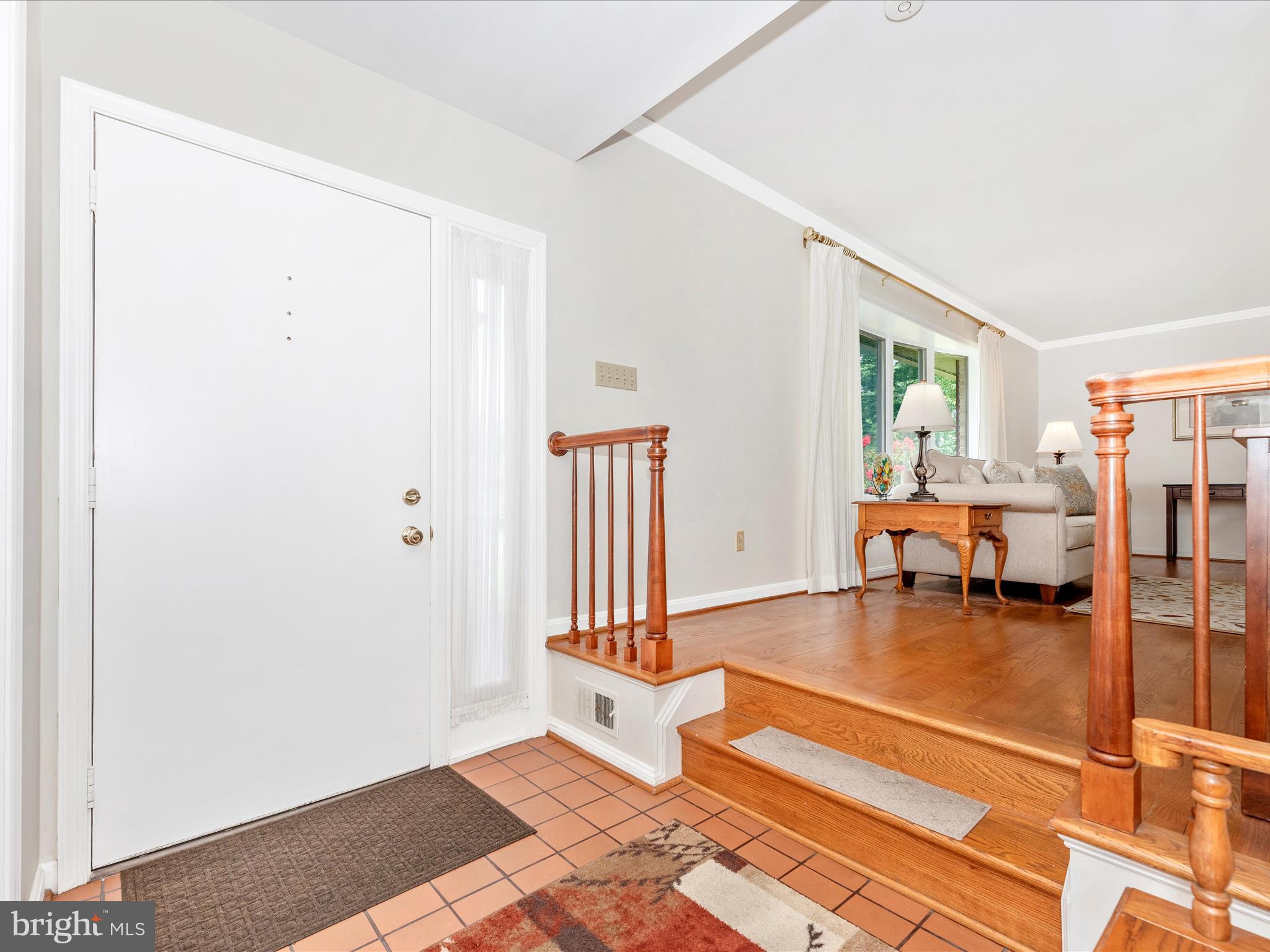 5018 CAMELBACK LANE