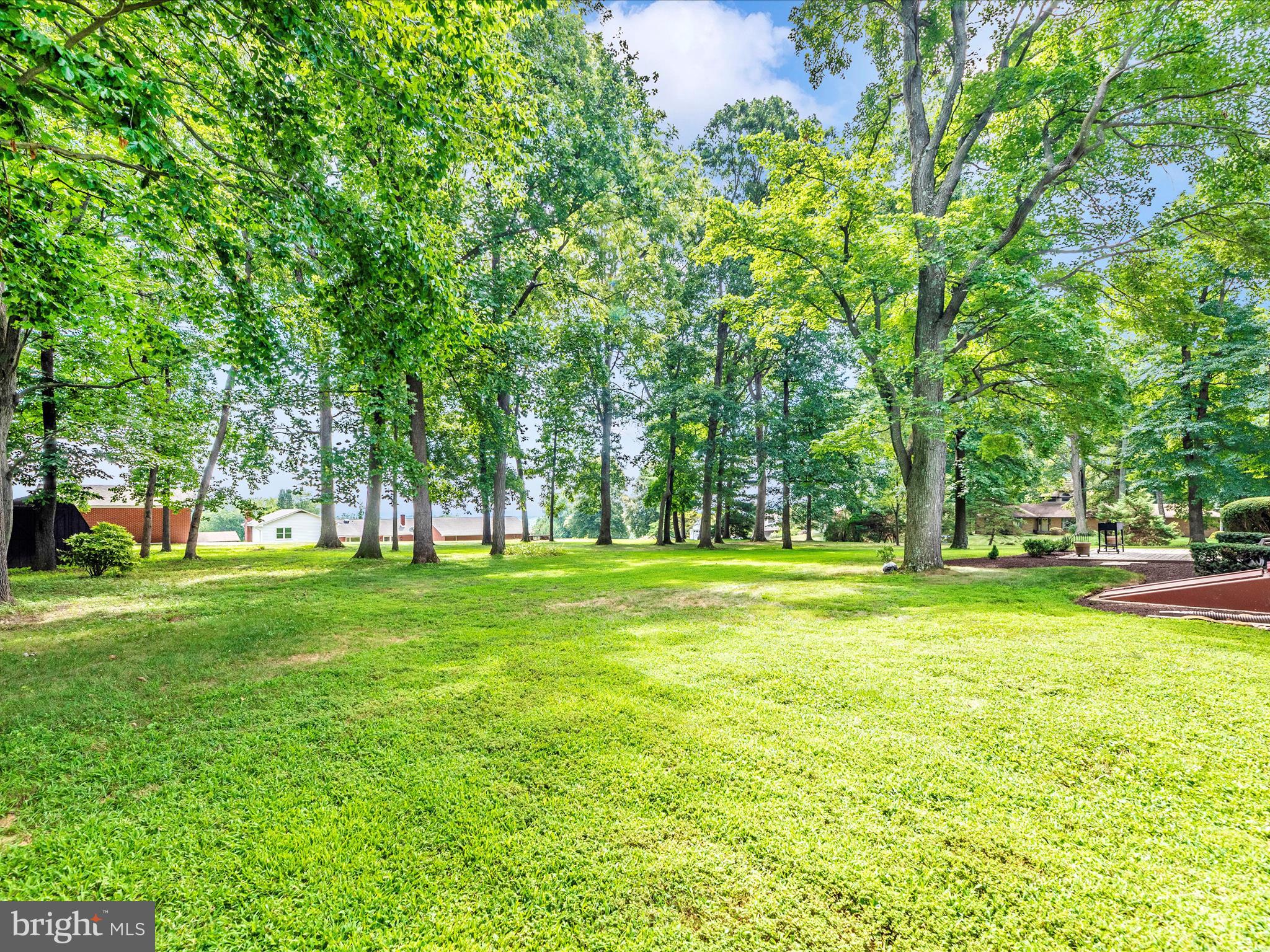 HILLSIDE ESTATES - Residential