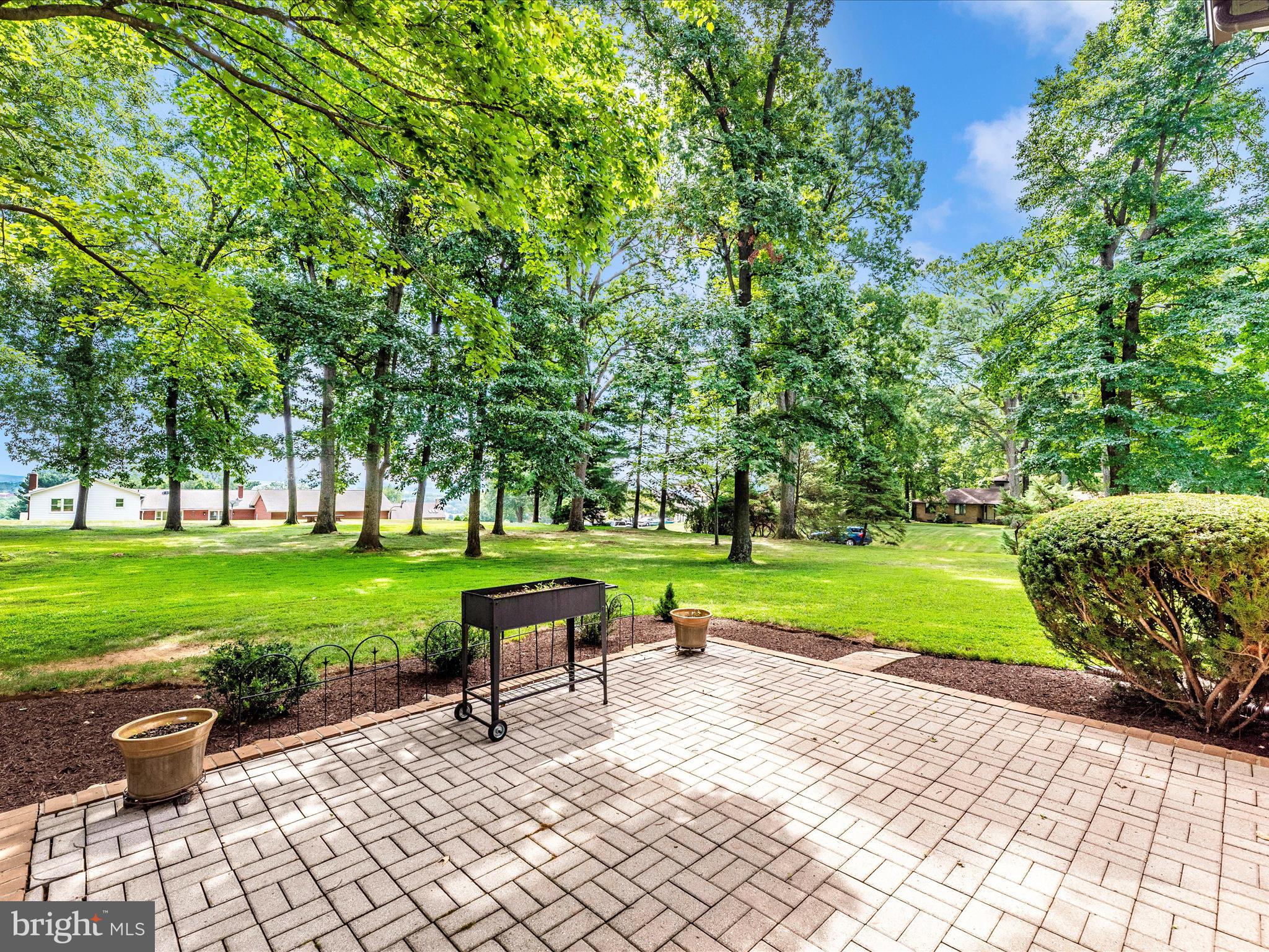 HILLSIDE ESTATES - Residential