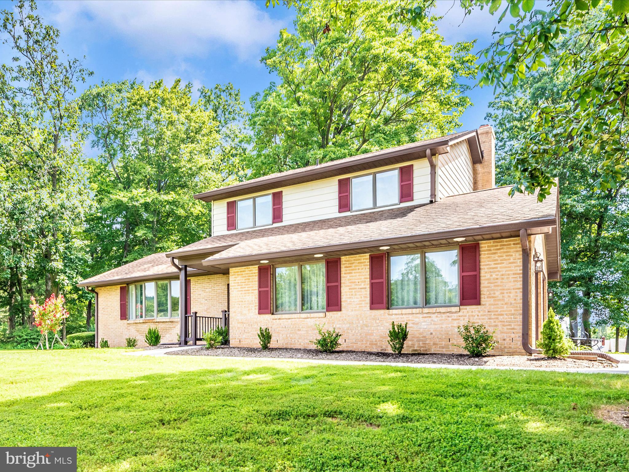 HILLSIDE ESTATES - Residential