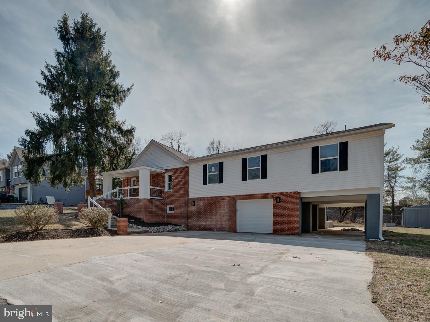 1501 PINE GROVE