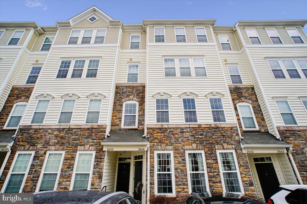 MERCER PARK CONDOMINIUM - Residential