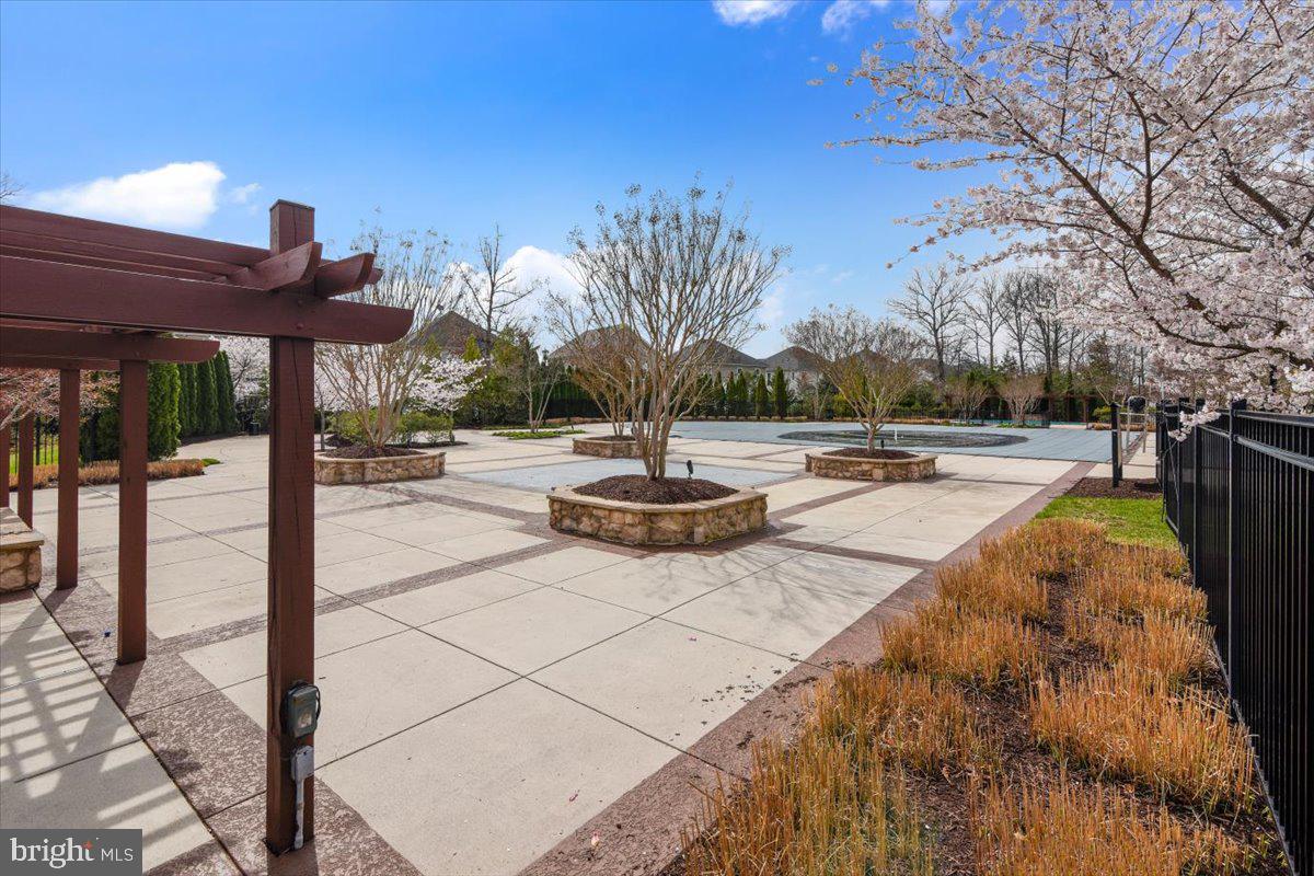 MERCER PARK CONDOMINIUM - Residential