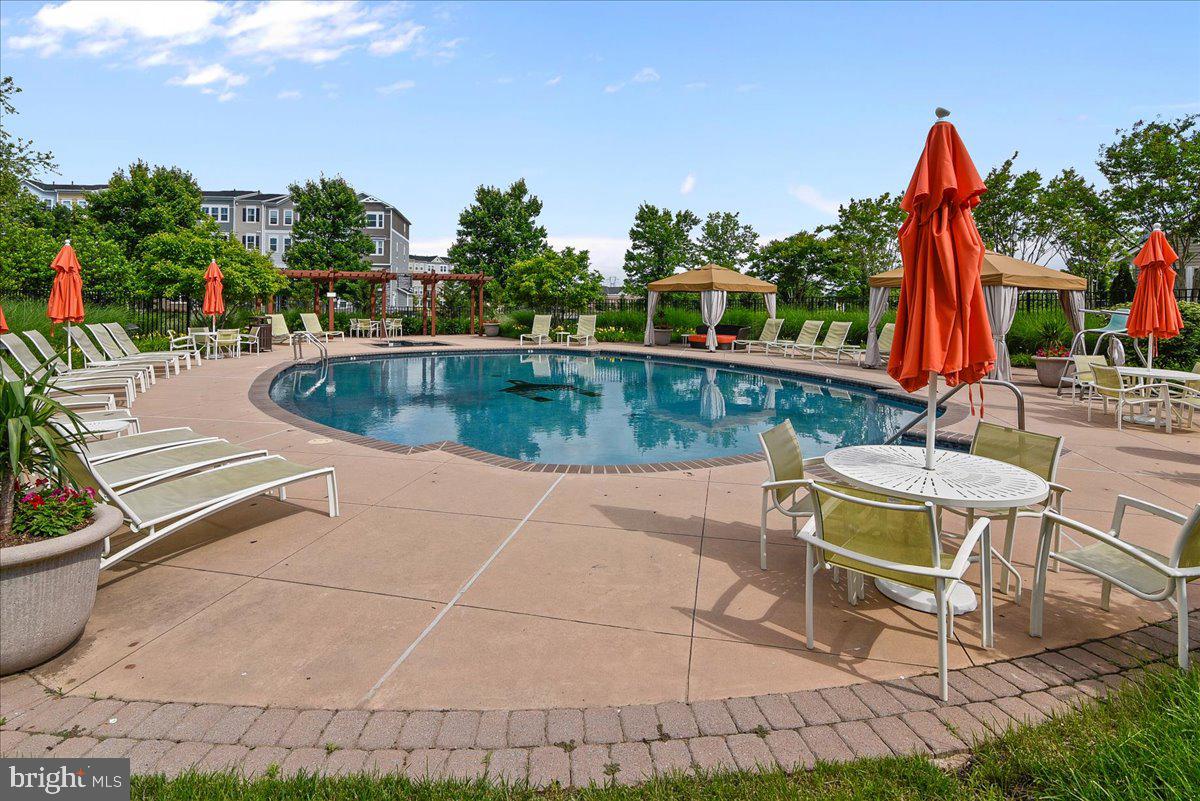 MERCER PARK CONDOMINIUM - Residential