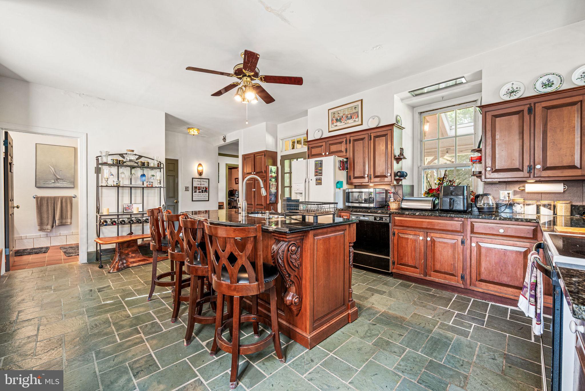 28 W MAIN STREET