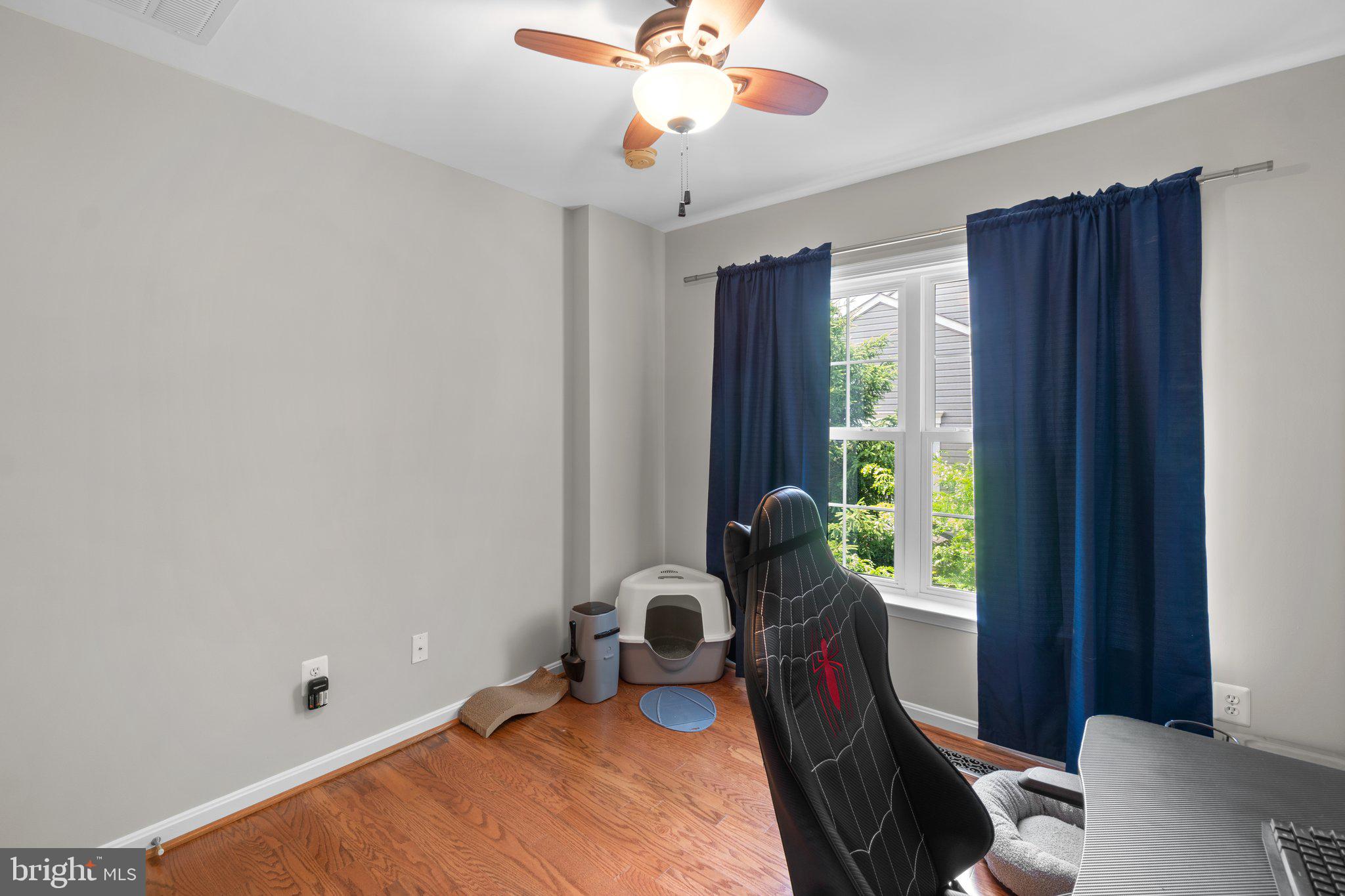 CHATSWORTH VILLAGE CONDO - Residential