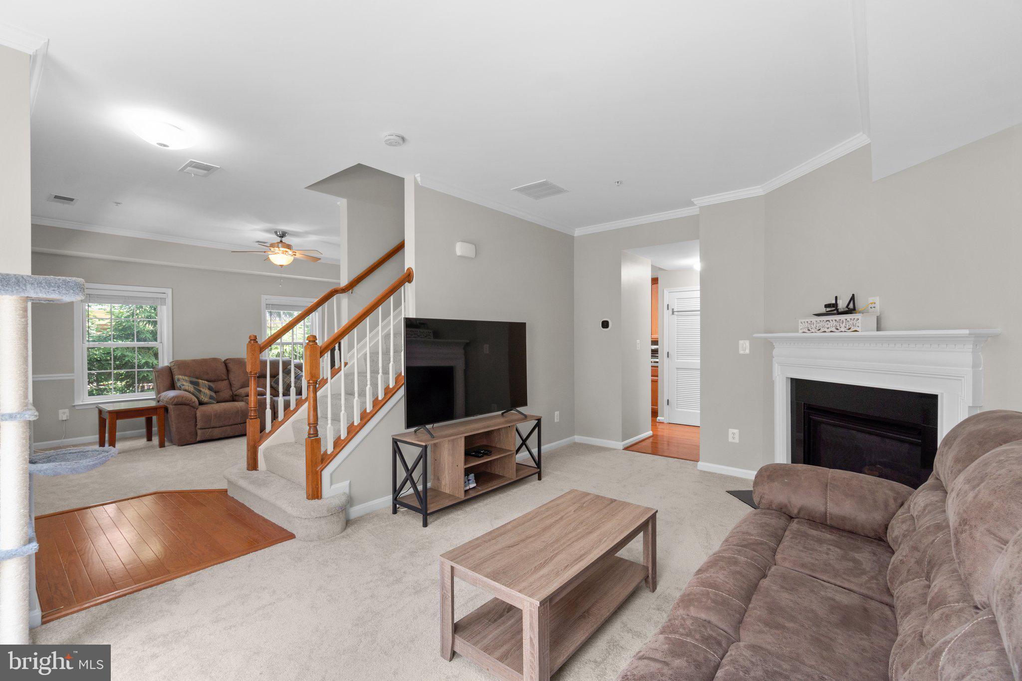 CHATSWORTH VILLAGE CONDO - Residential