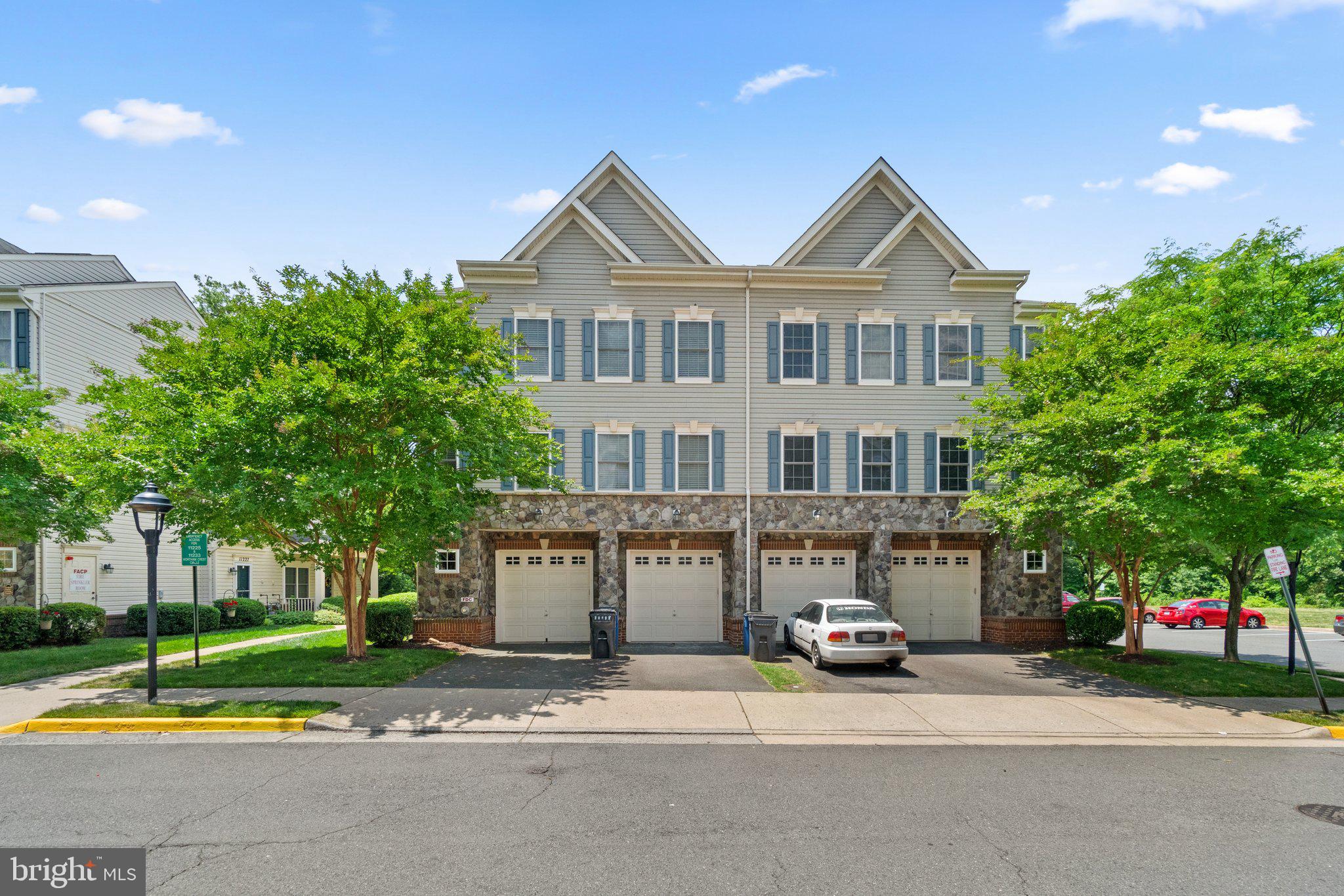 CHATSWORTH VILLAGE CONDO - Residential