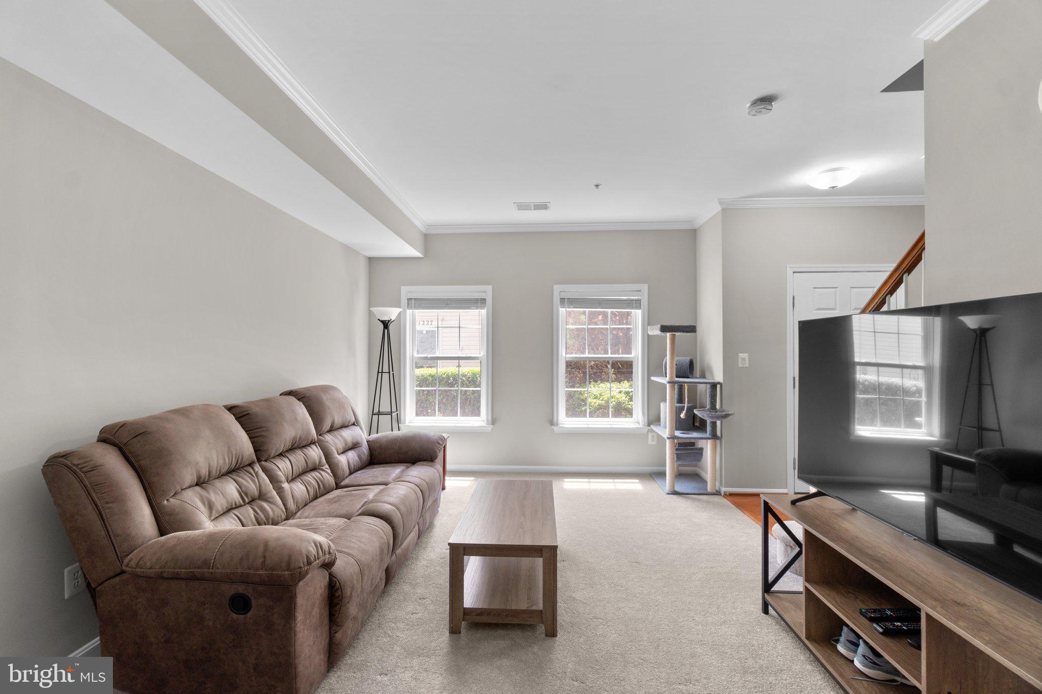 CHATSWORTH VILLAGE CONDO - Residential