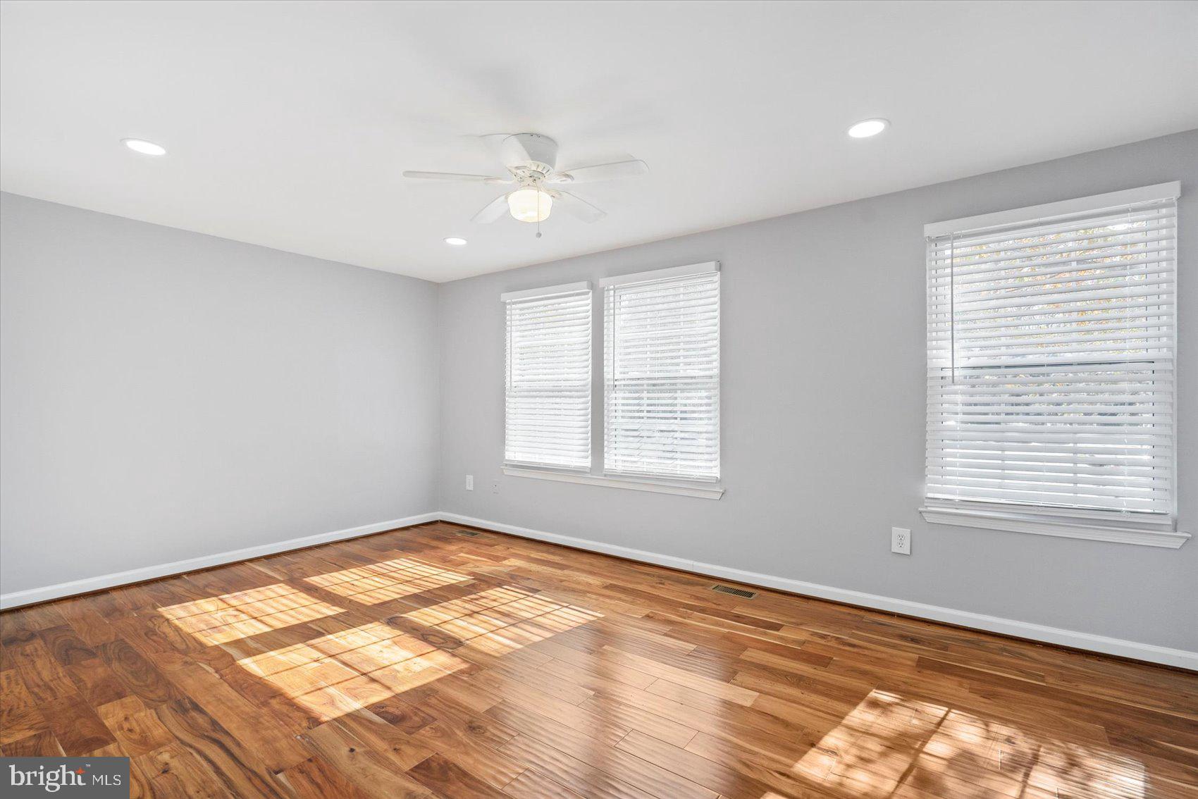 OAKMONT - Residential Lease