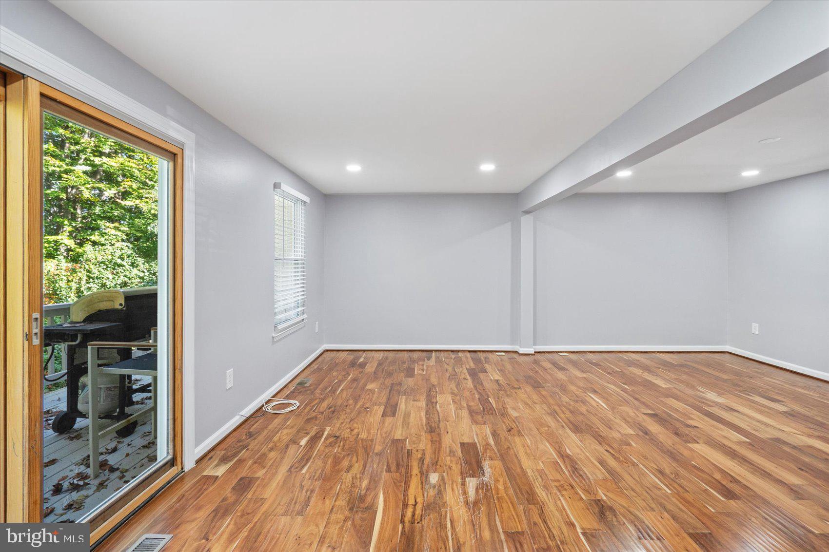 OAKMONT - Residential Lease