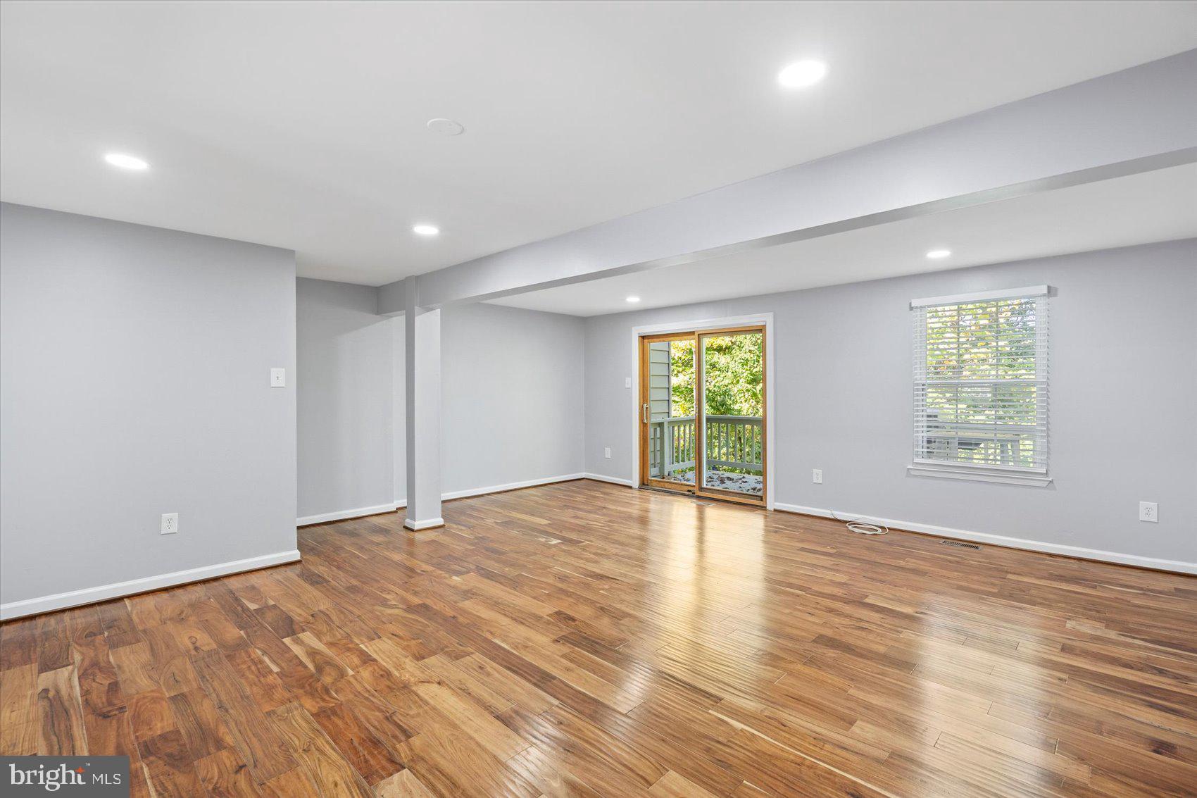 OAKMONT - Residential Lease