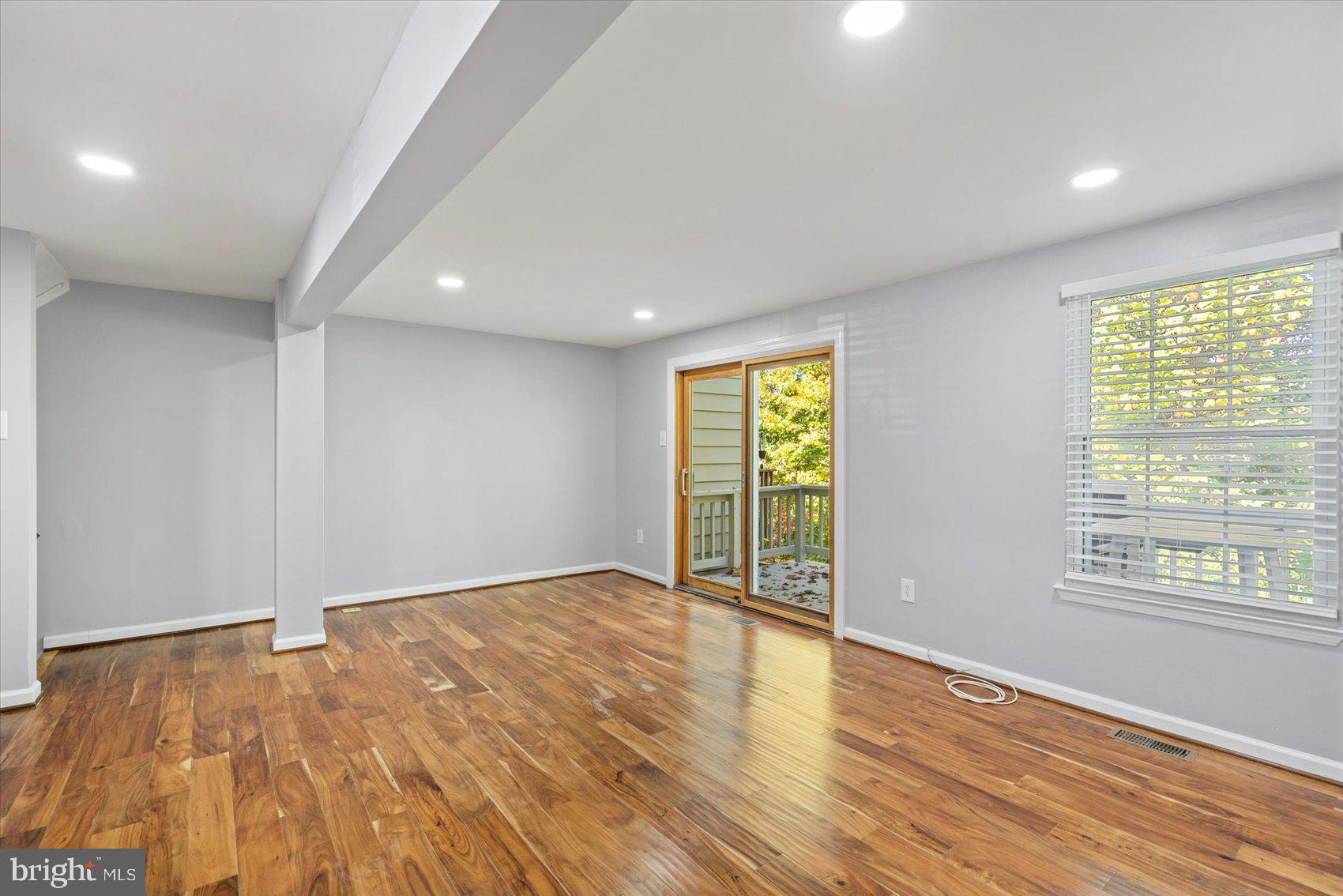 OAKMONT - Residential Lease