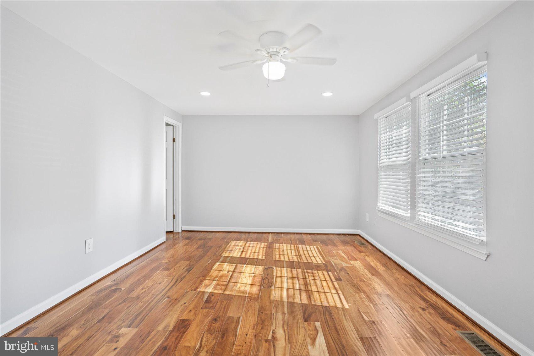 OAKMONT - Residential Lease