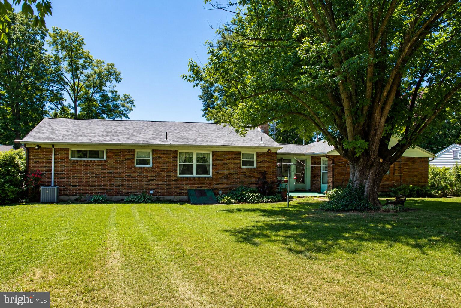 625 HAMPDEN ROAD