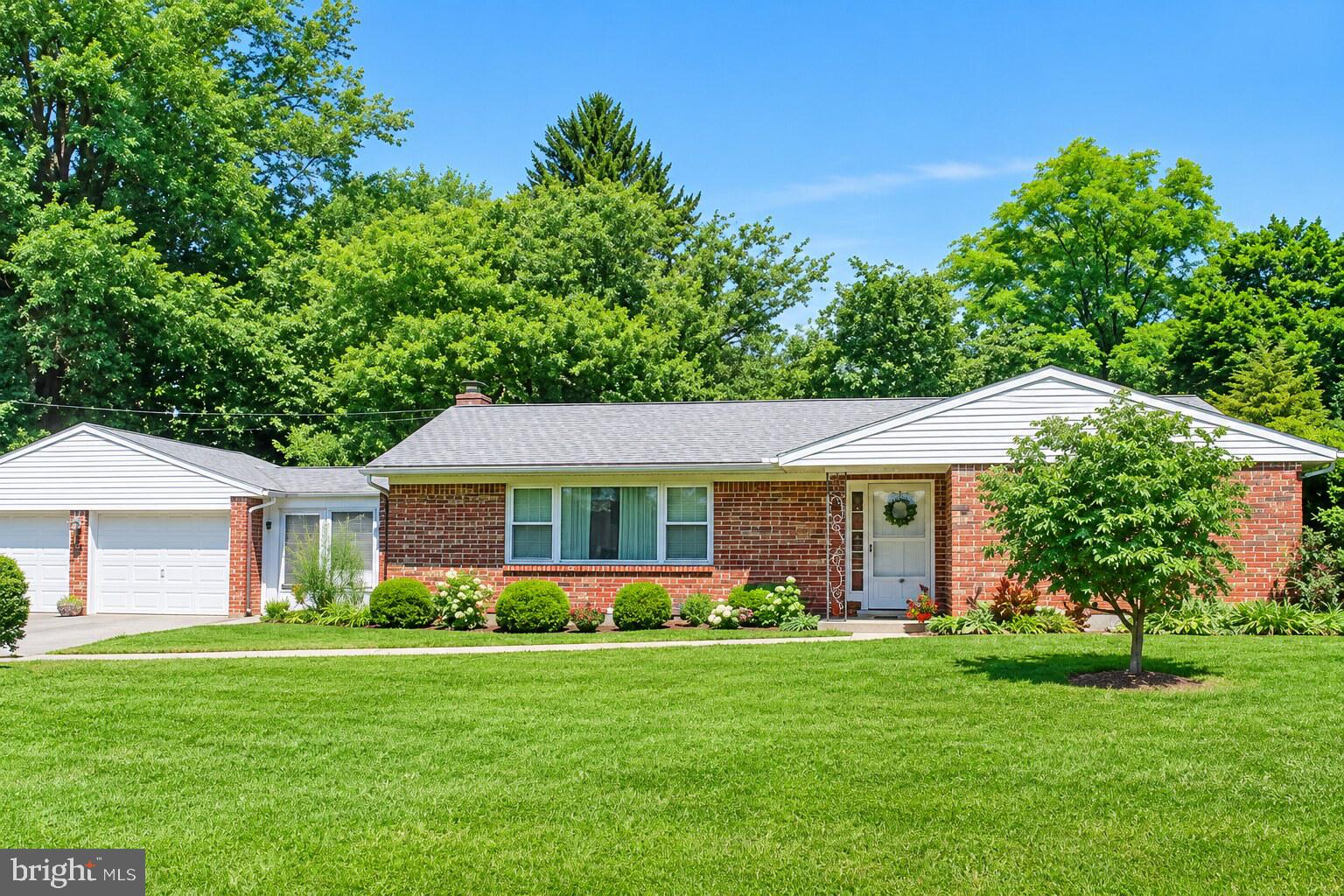 625 HAMPDEN ROAD
