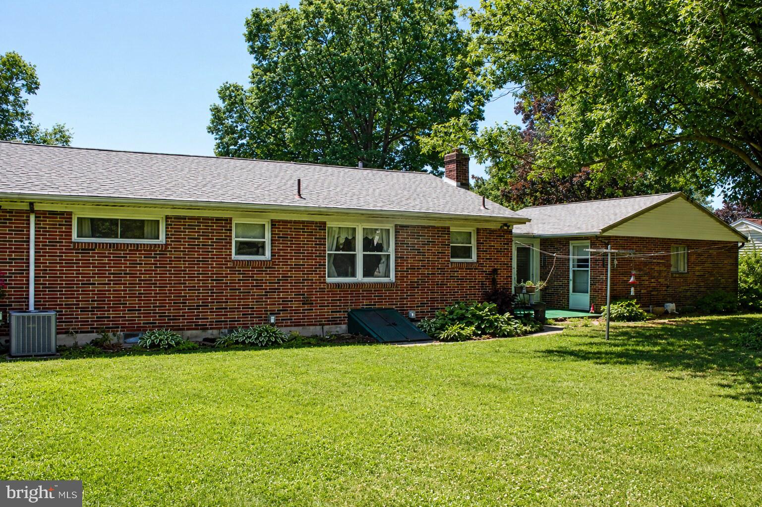 625 HAMPDEN ROAD