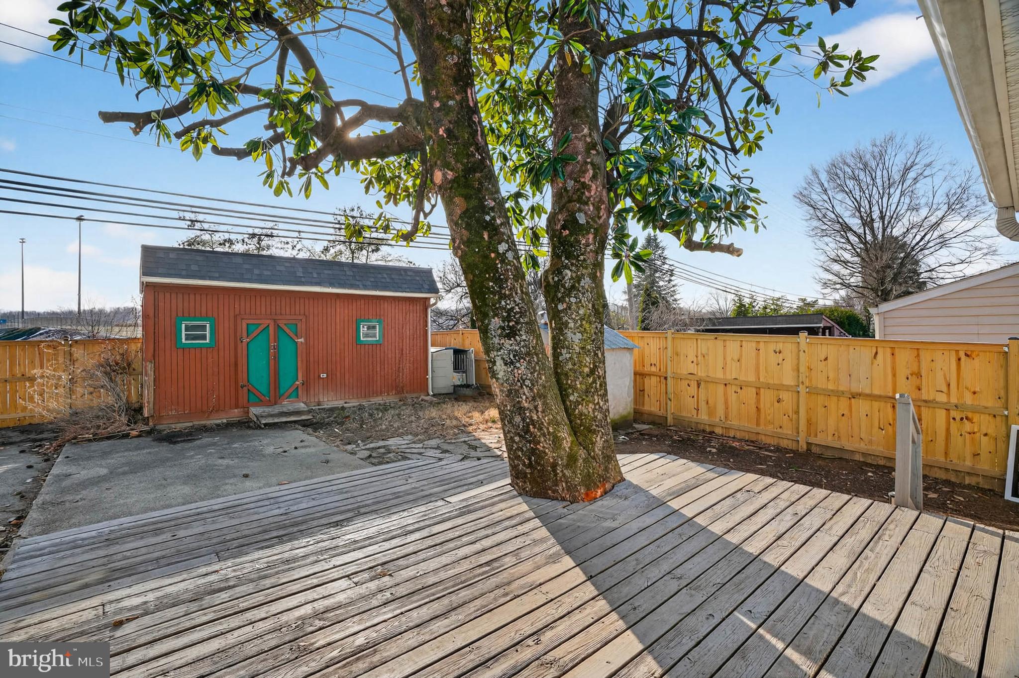 CAMPUS GREEN - Residential Lease